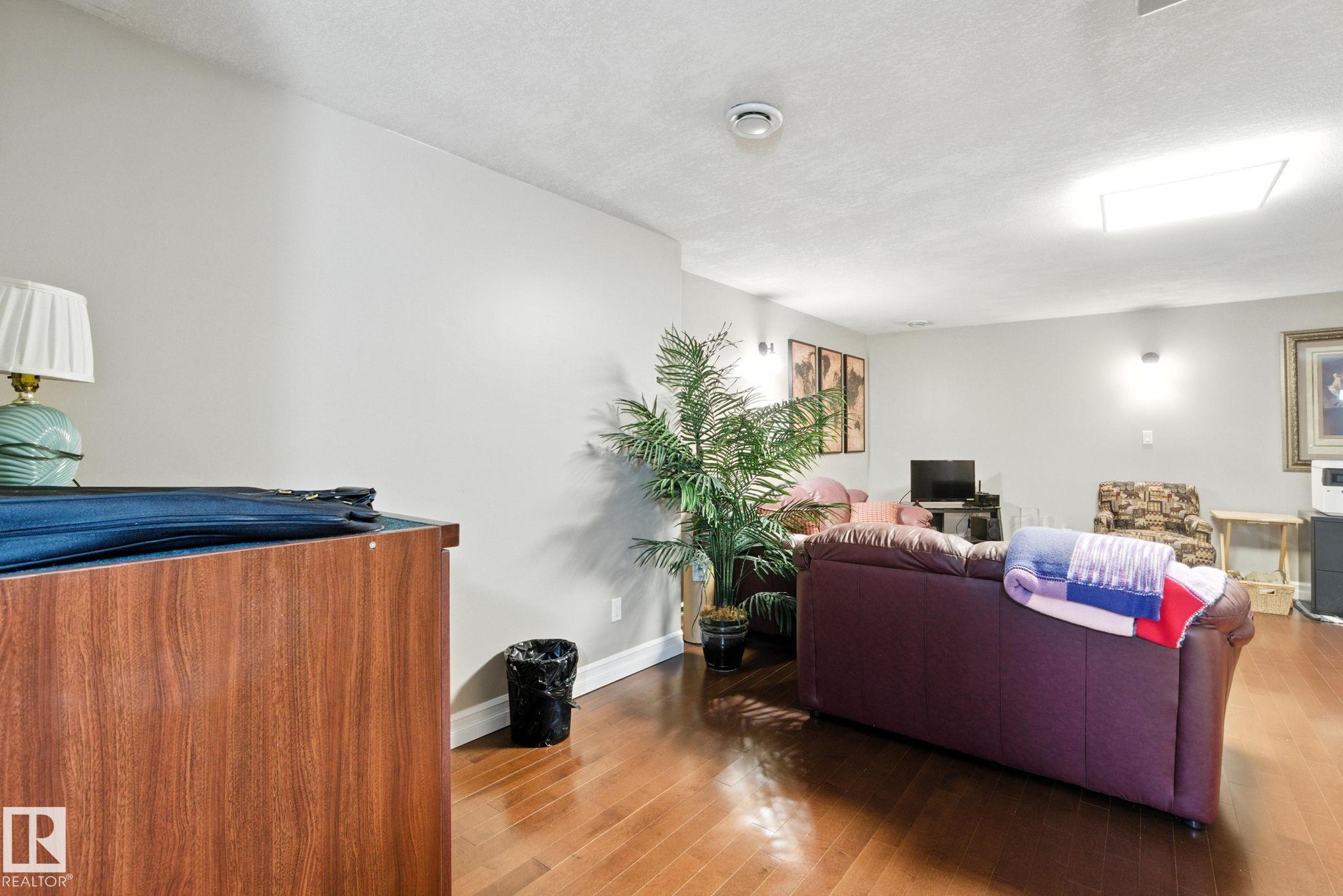 Photo 37 at 11604 15 Avenue NW, Twin Brooks, Edmonton
