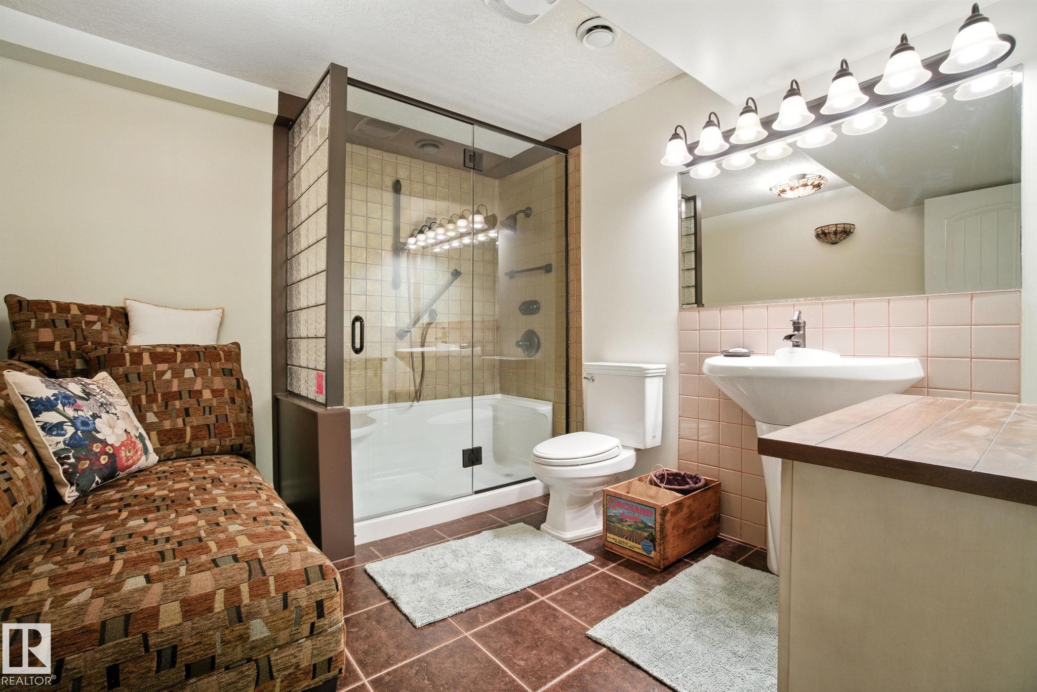 Photo 47 at 11604 15 Avenue NW, Twin Brooks, Edmonton