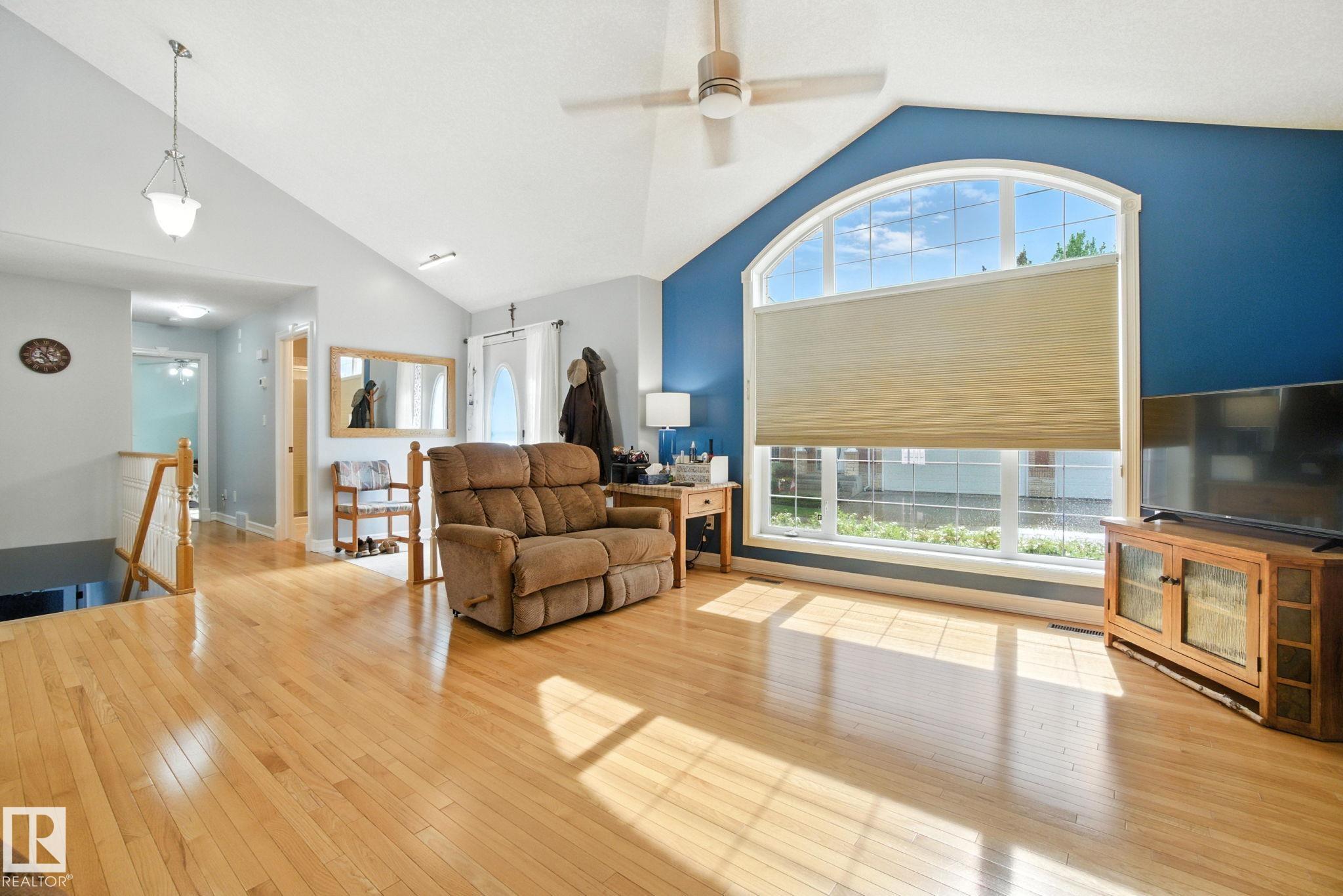 Photo 7 at 11604 15 Avenue NW, Twin Brooks, Edmonton