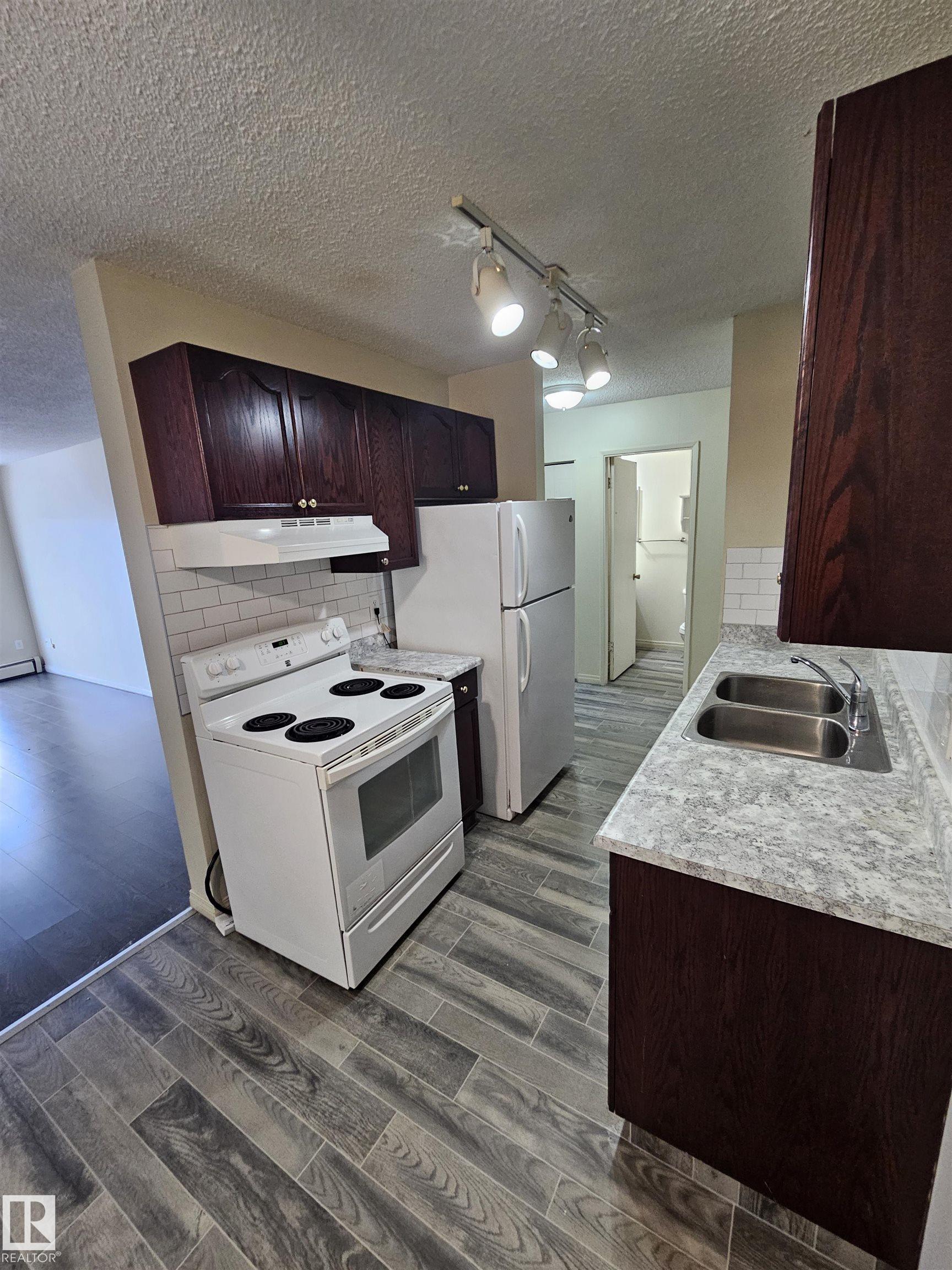 401 - 10615 110 Street NW, Queen Mary Park, Edmonton