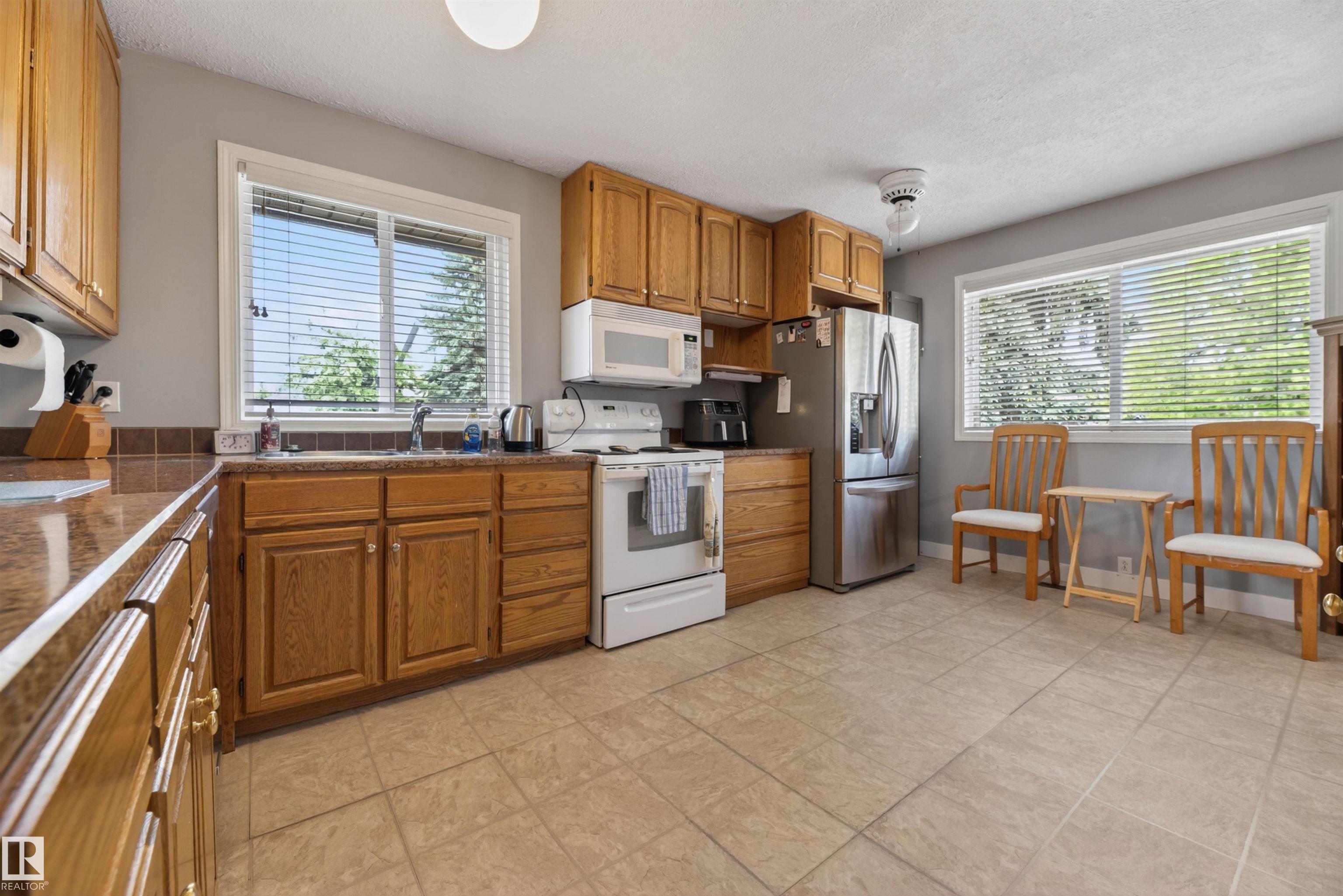 Photo 9 at 256 Woodbridge Way, Woodbridge Farms, Sherwood Park