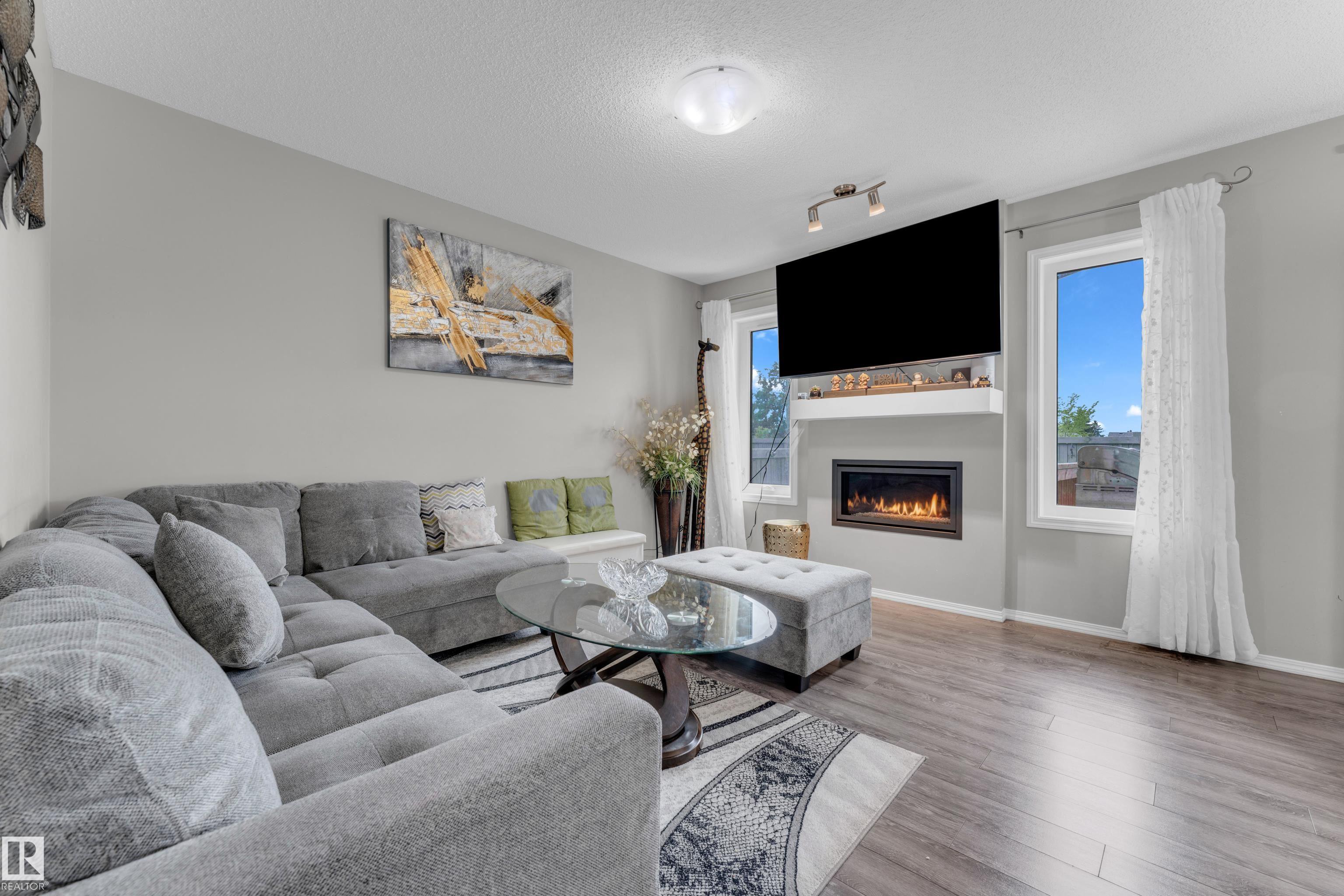 Photo 11 at 1532 33b Street NW, Laurel, Edmonton