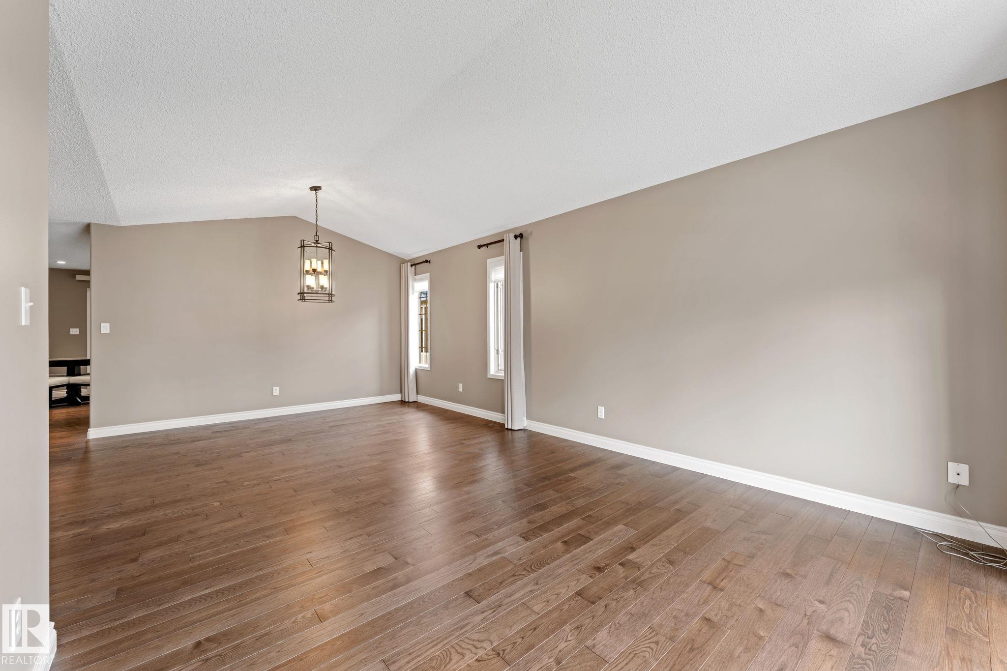 Photo 11 at 963 Youville Drive W NW, Tawa, Edmonton