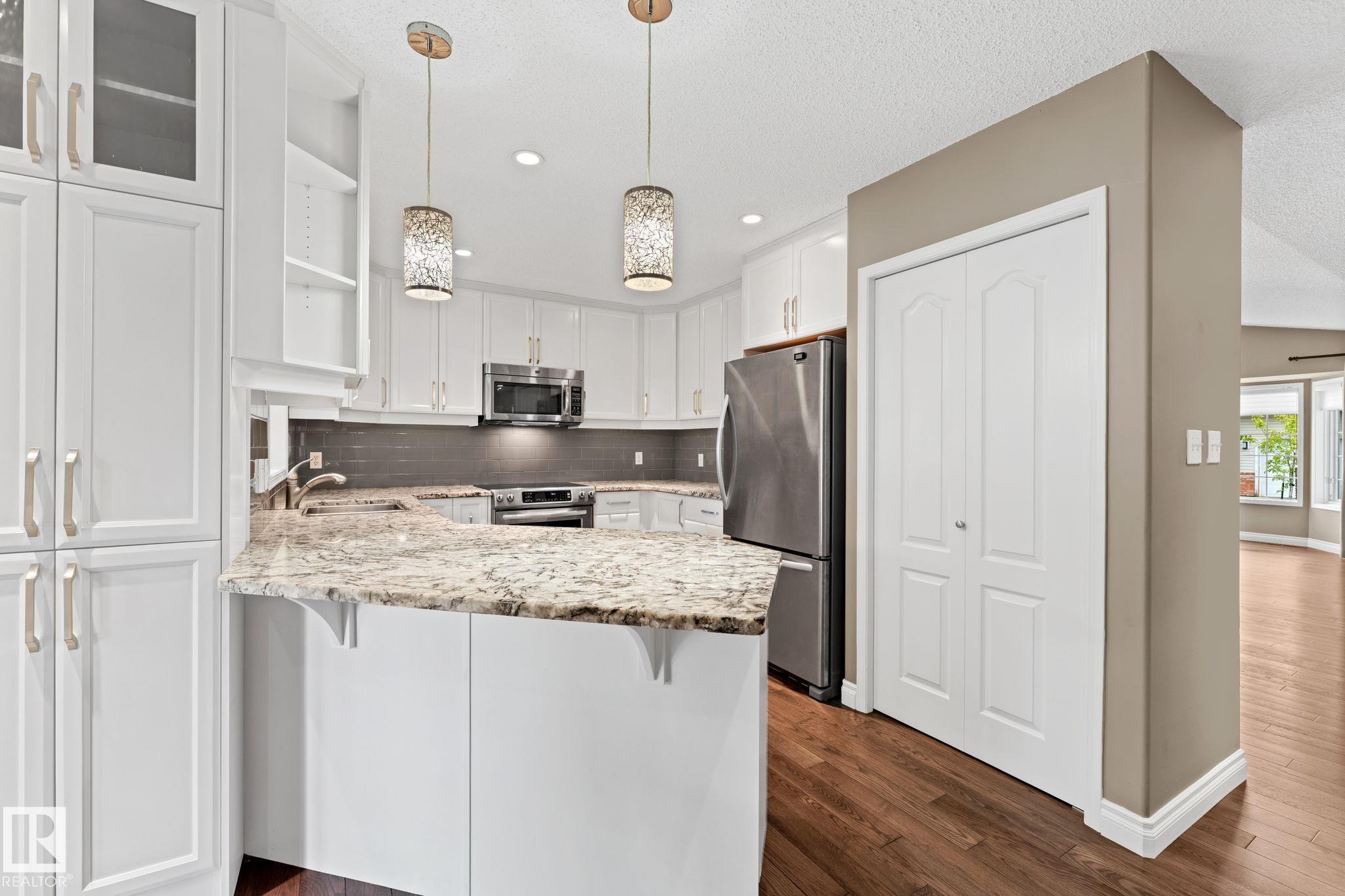 Photo 17 at 963 Youville Drive W NW, Tawa, Edmonton