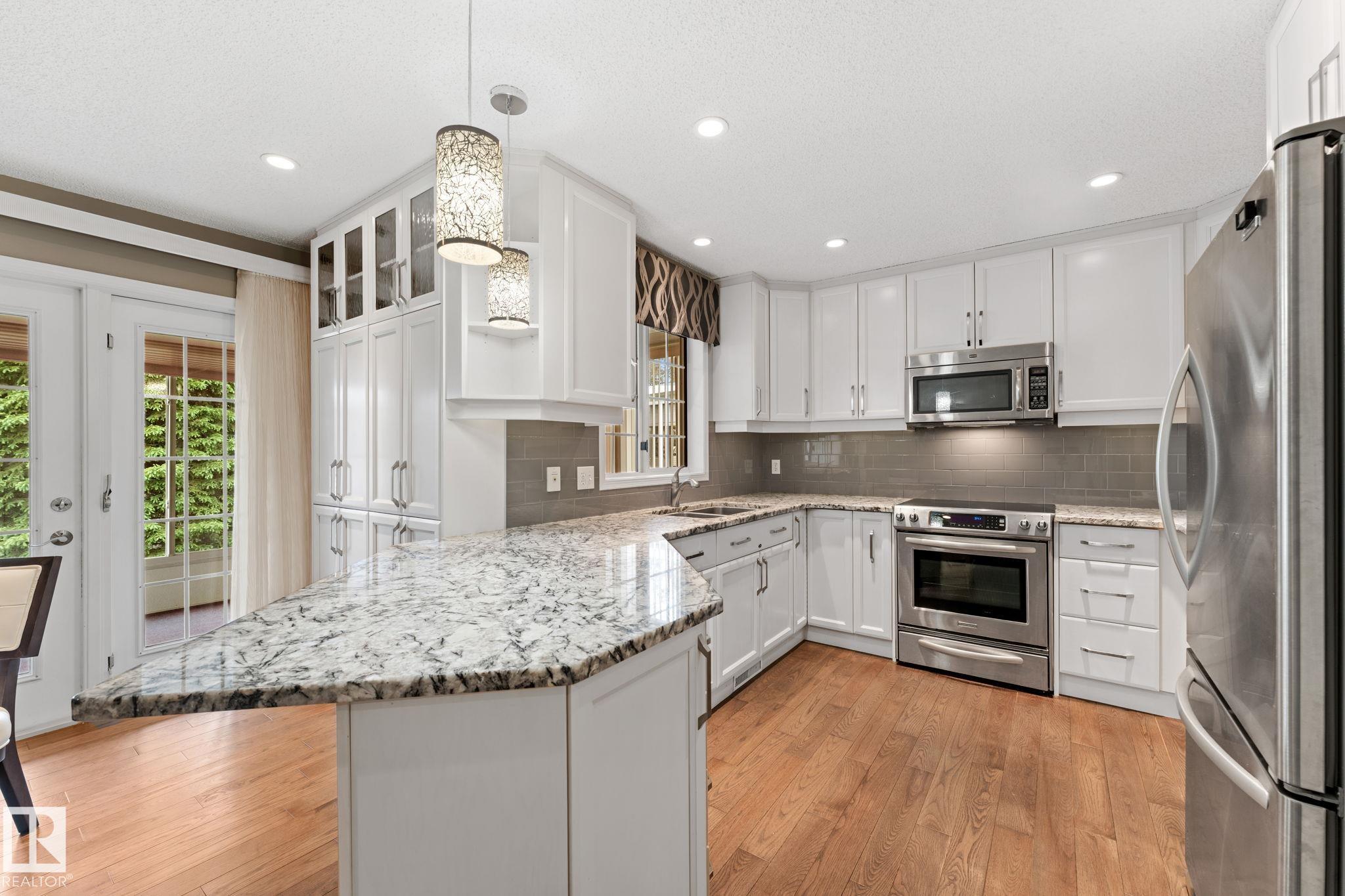 Photo 18 at 963 Youville Drive W NW, Tawa, Edmonton