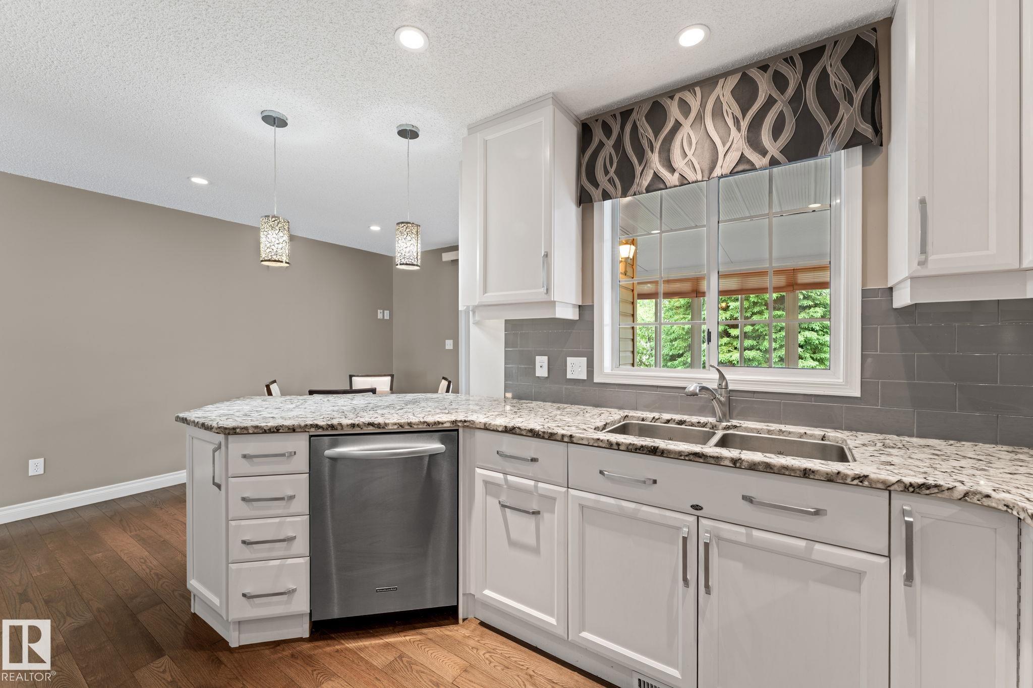 Photo 20 at 963 Youville Drive W NW, Tawa, Edmonton