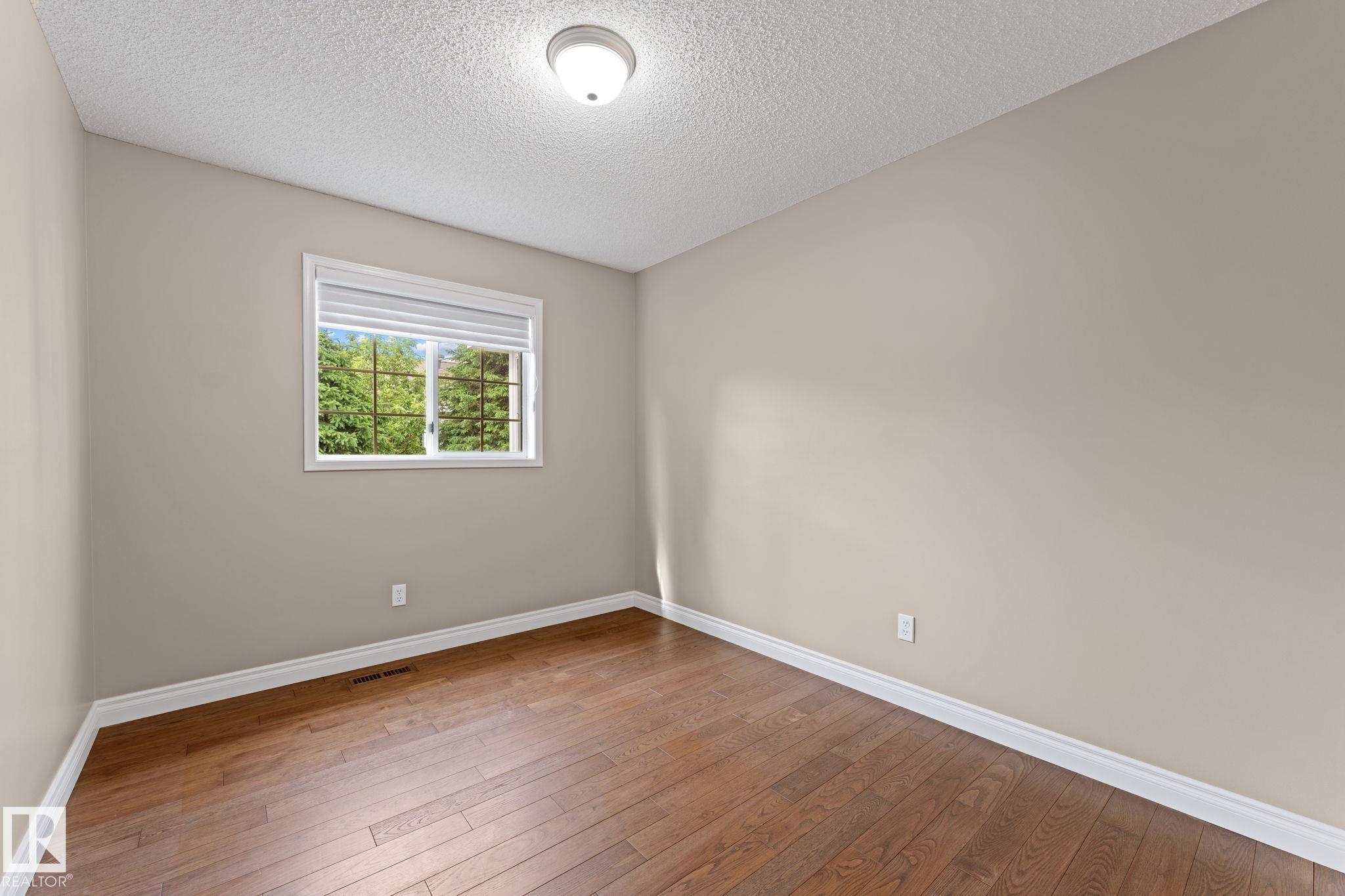 Photo 32 at 963 Youville Drive W NW, Tawa, Edmonton