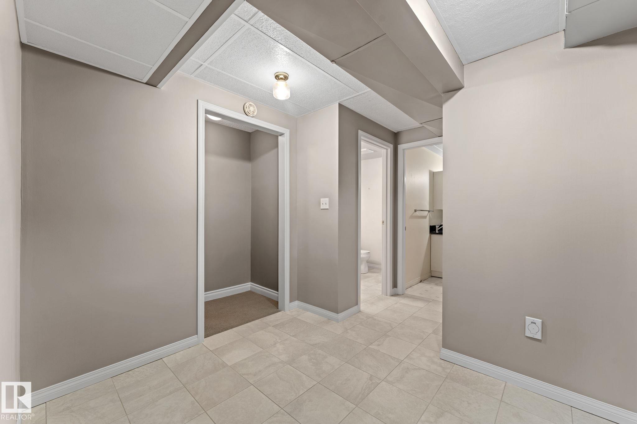 Photo 35 at 963 Youville Drive W NW, Tawa, Edmonton