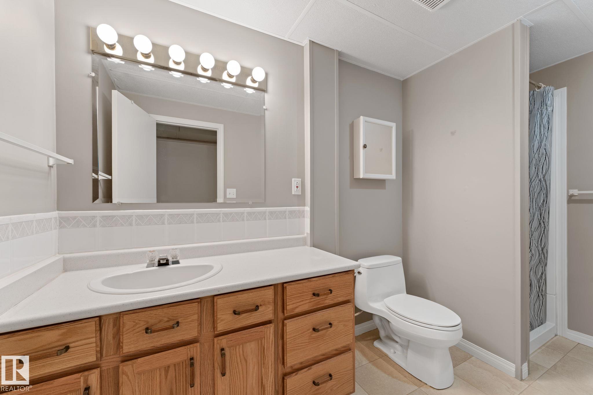 Photo 37 at 963 Youville Drive W NW, Tawa, Edmonton
