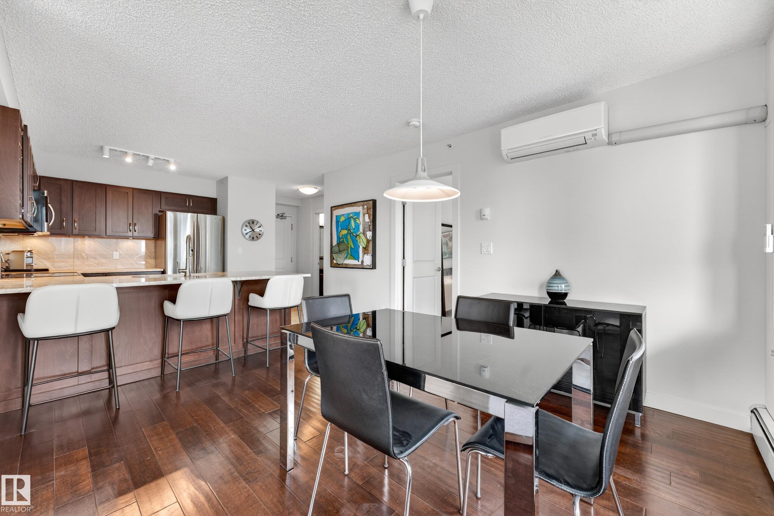 https://zimg.paragon.ice.com/ParagonImages/Property/PM/RAE/225406024/14/0/0/cc7553bd2ae7d7fb1a01d32cc84b487b/1/e7a103bc85e9afaee08fff028d1f97a3/225406024-361c1fc4-7d47-41cb-9b2b-dc303ccbbd81.JPG