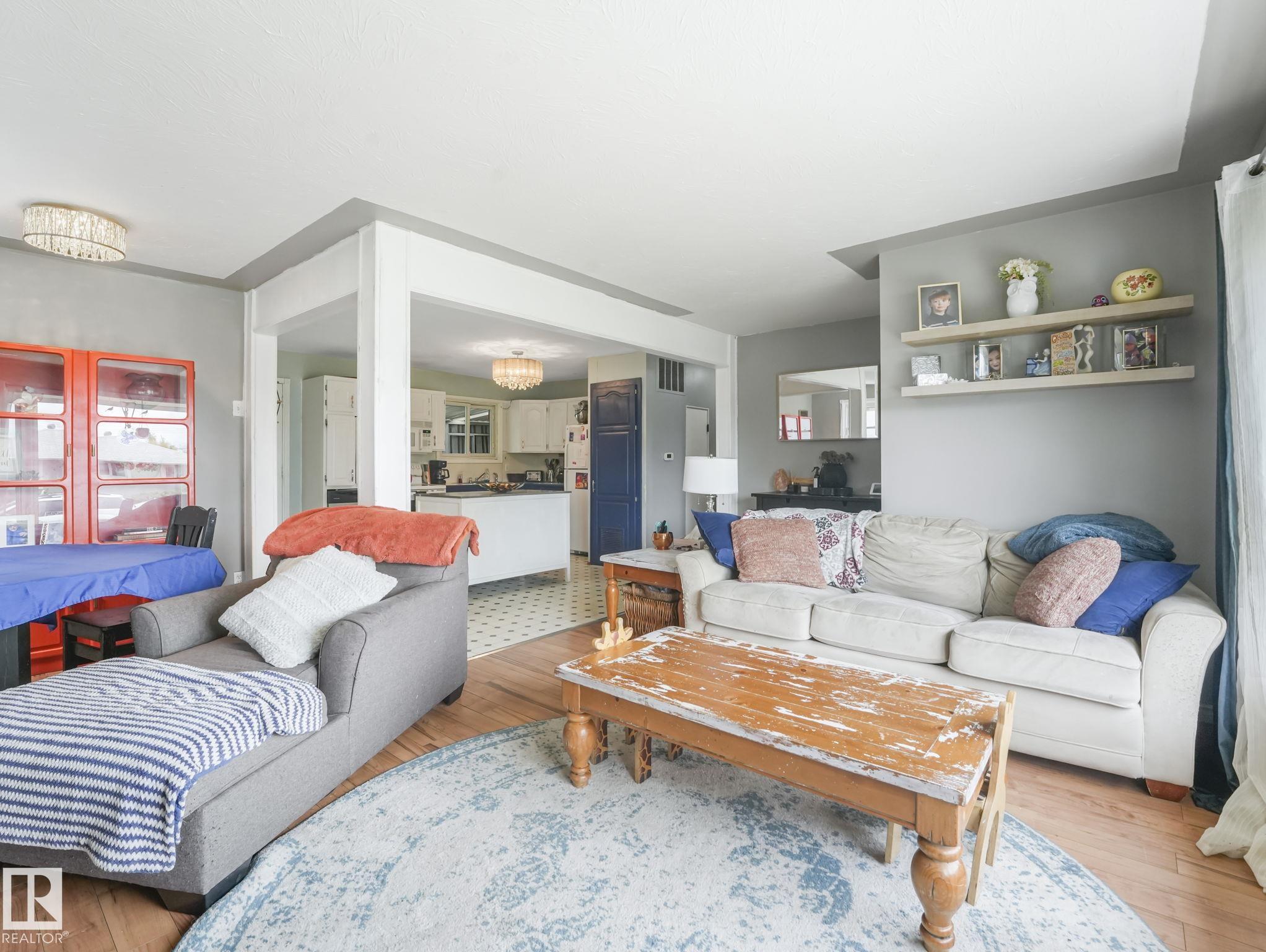 Photo 11 at 13420 108 Street NW, Rosslyn, Edmonton
