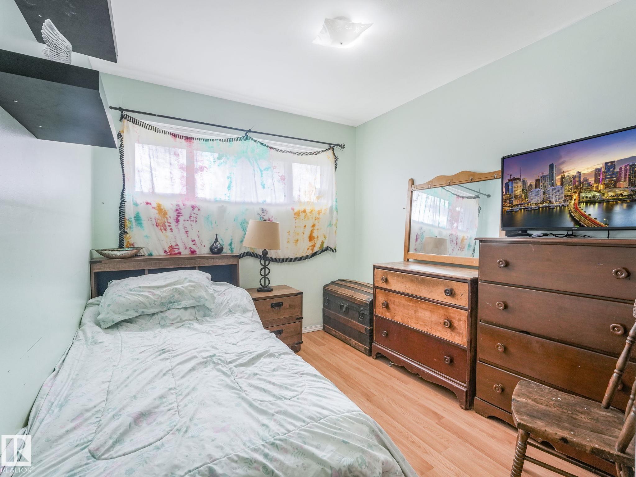 Photo 28 at 13420 108 Street NW, Rosslyn, Edmonton