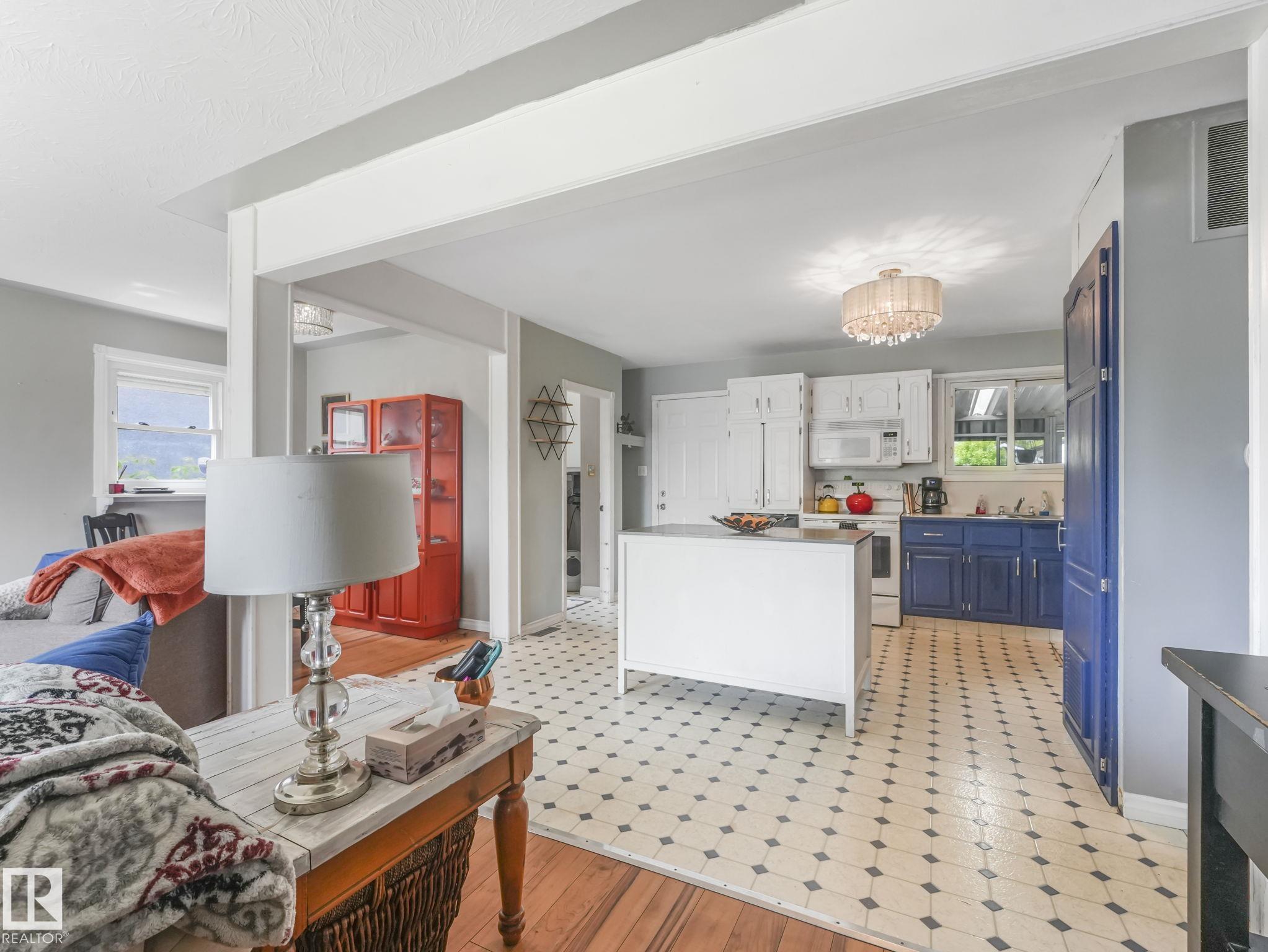 13420 108 Street NW, Rosslyn, Edmonton