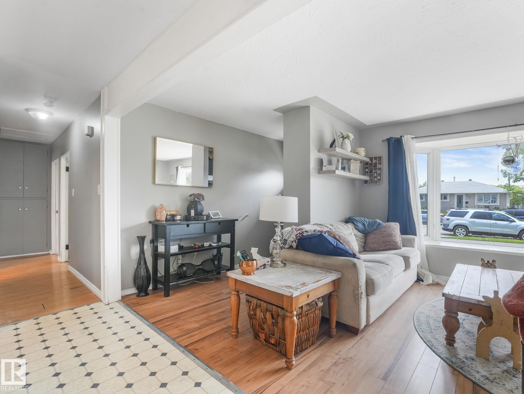 Photo 6 at 13420 108 Street NW, Rosslyn, Edmonton