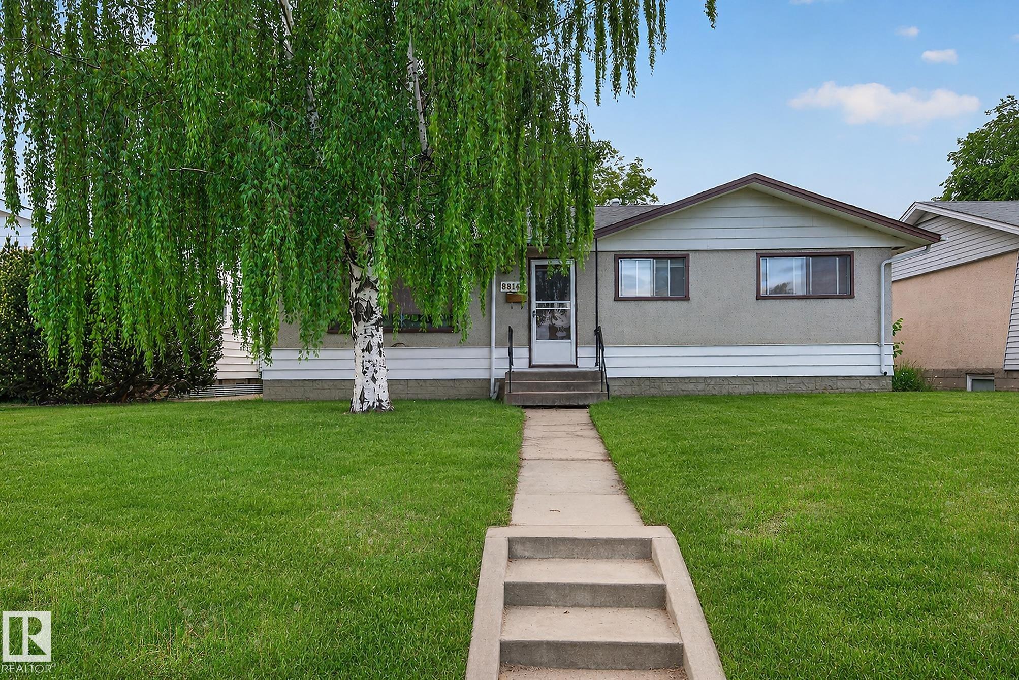 8814 162 Street NW, Meadowlark Park, Edmonton