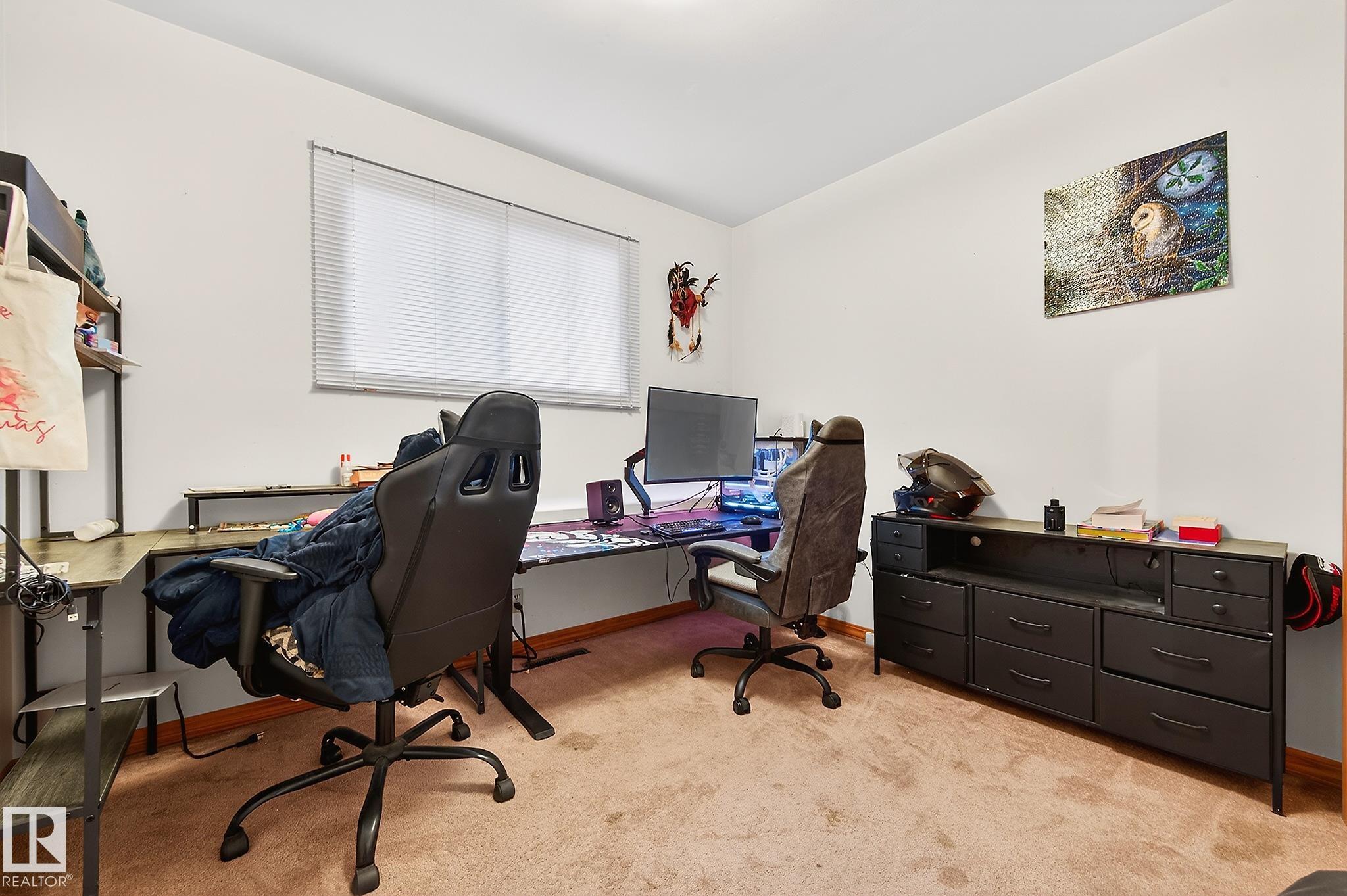 Photo 14 at 8814 162 Street NW, Meadowlark Park, Edmonton
