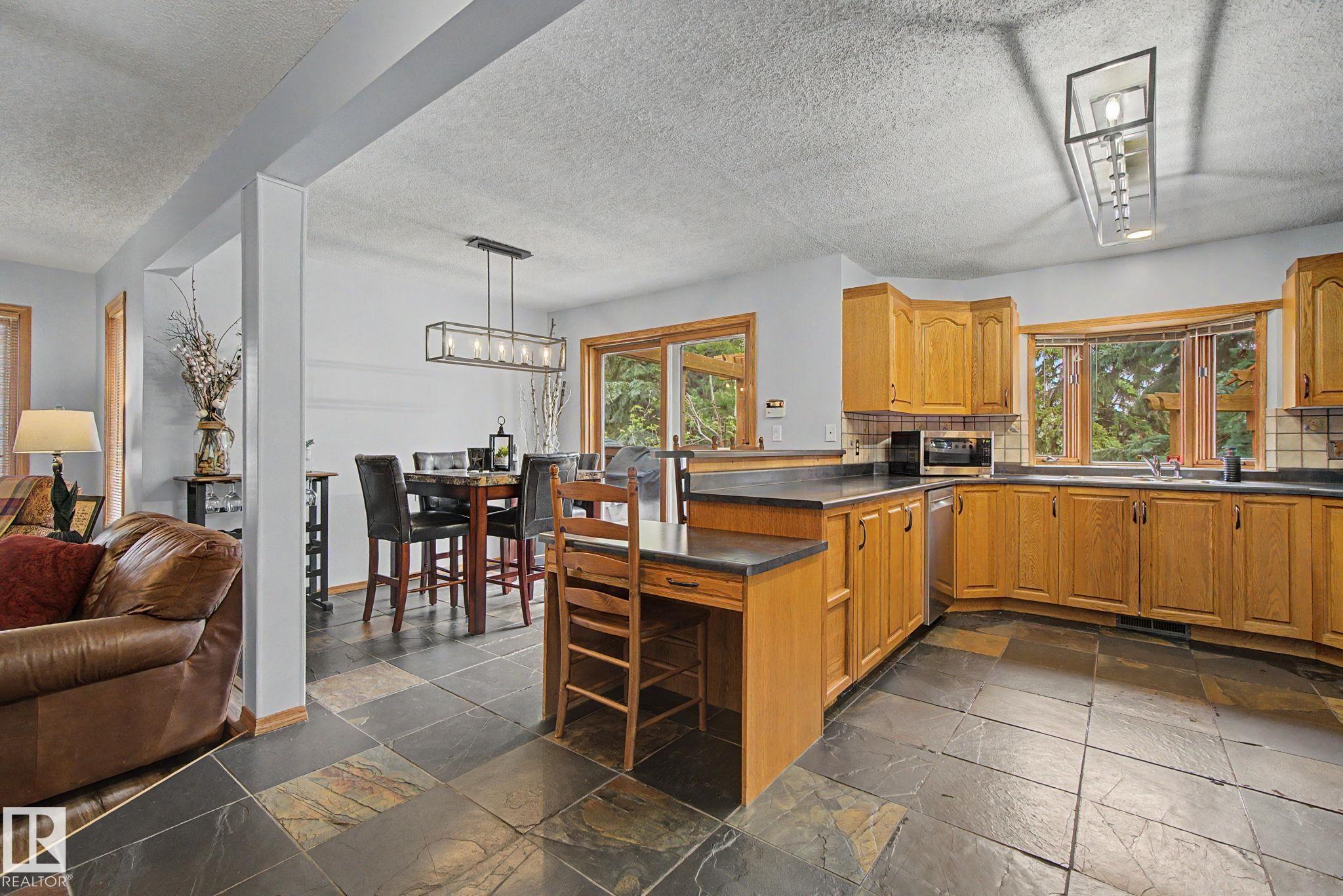 Photo 12 at 1 Fieldstone Drive, Fieldstone, Spruce Grove