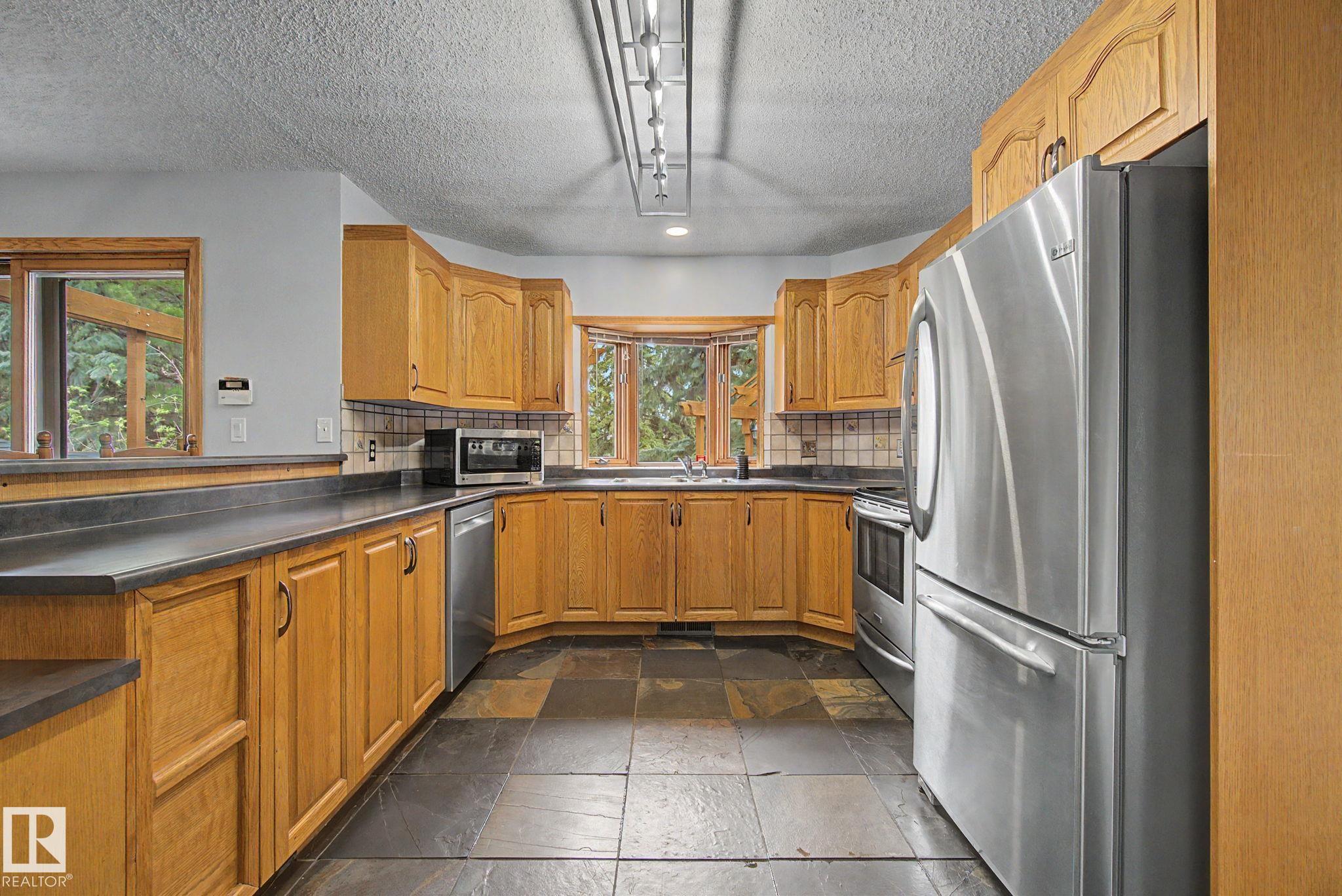 Photo 13 at 1 Fieldstone Drive, Fieldstone, Spruce Grove