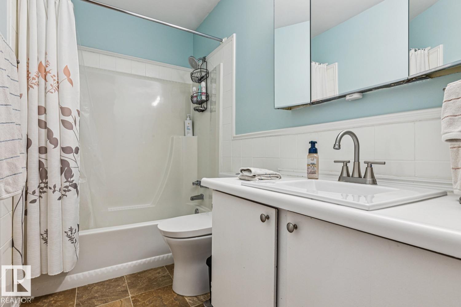 Photo 18 at 3 Gareth Place, Grandin, St. Albert