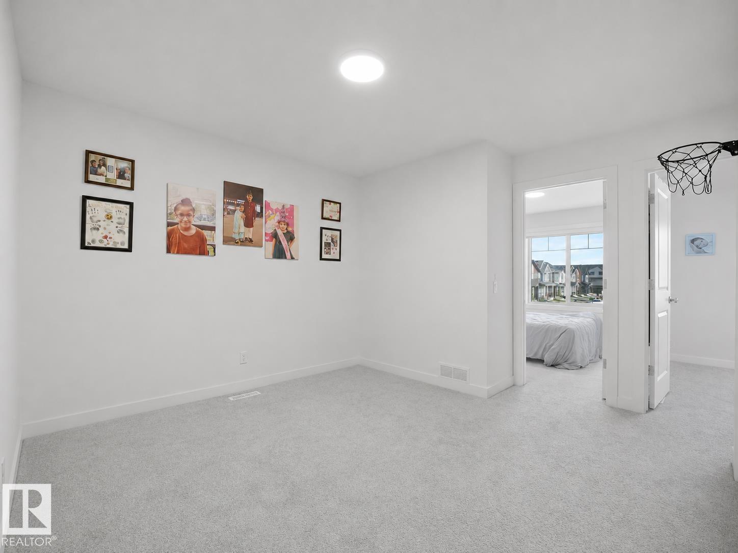 https://zimg.paragon.ice.com/ParagonImages/Property/PM/RAE/225406033/11/0/0/b211a13bb42a9ad6a436f96f9b8ff954/1/db2c5a2ab5e4742cad560cd70933eb3b/225406033-355dc937-a44f-47ba-8e80-fe74ee72f221.JPG