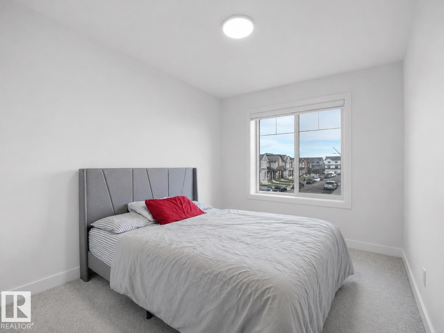 https://zimg.paragon.ice.com/ParagonImages/Property/PM/RAE/225406033/7/0/0/e5d0e420dc576bf7c4764515fd61be64/1/db2c5a2ab5e4742cad560cd70933eb3b/225406033-4e0a9b55-ceb4-4a83-9789-708ecf490ce9.JPG