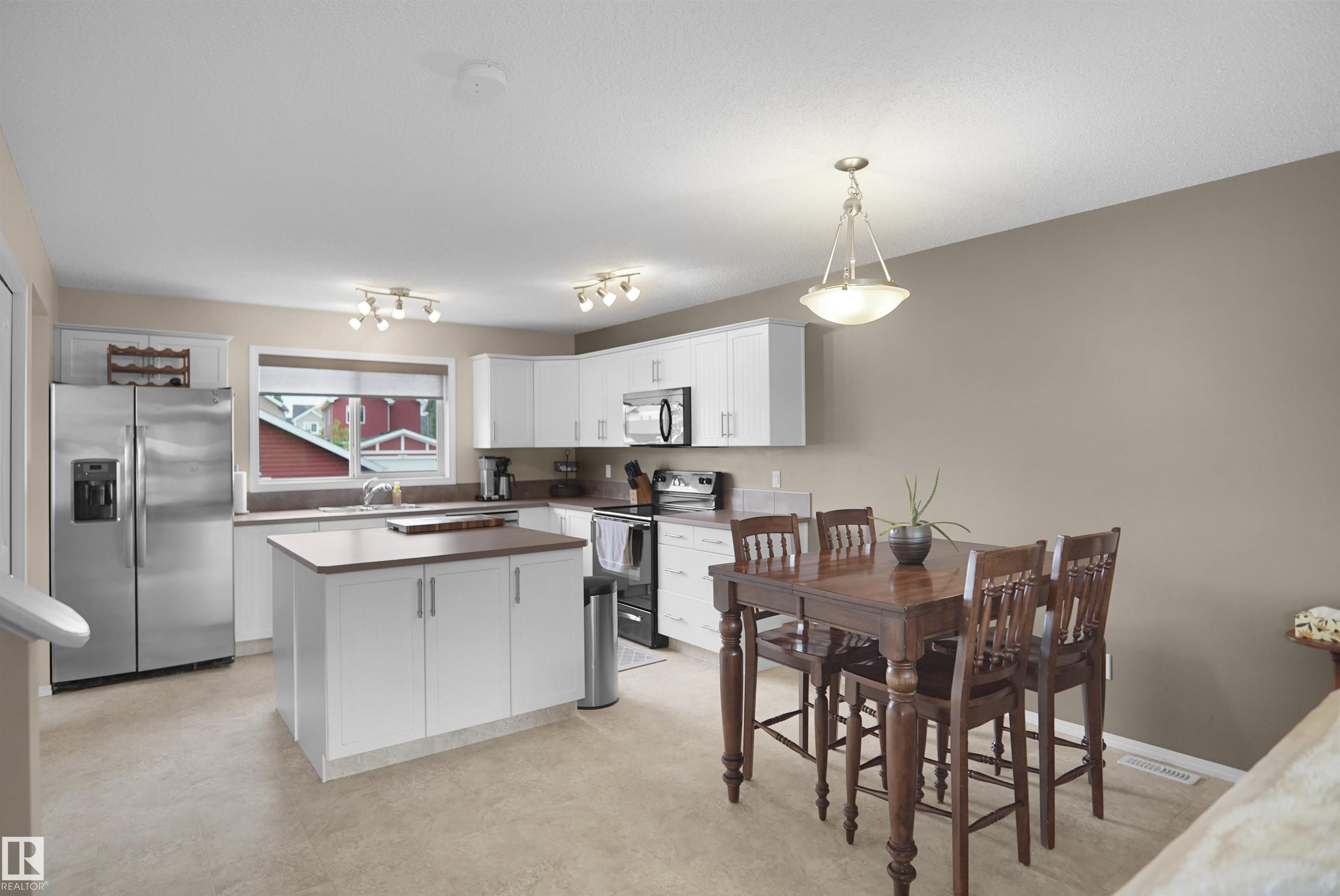 Photo 13 at 292 Simmonds Way, Southfork, Leduc