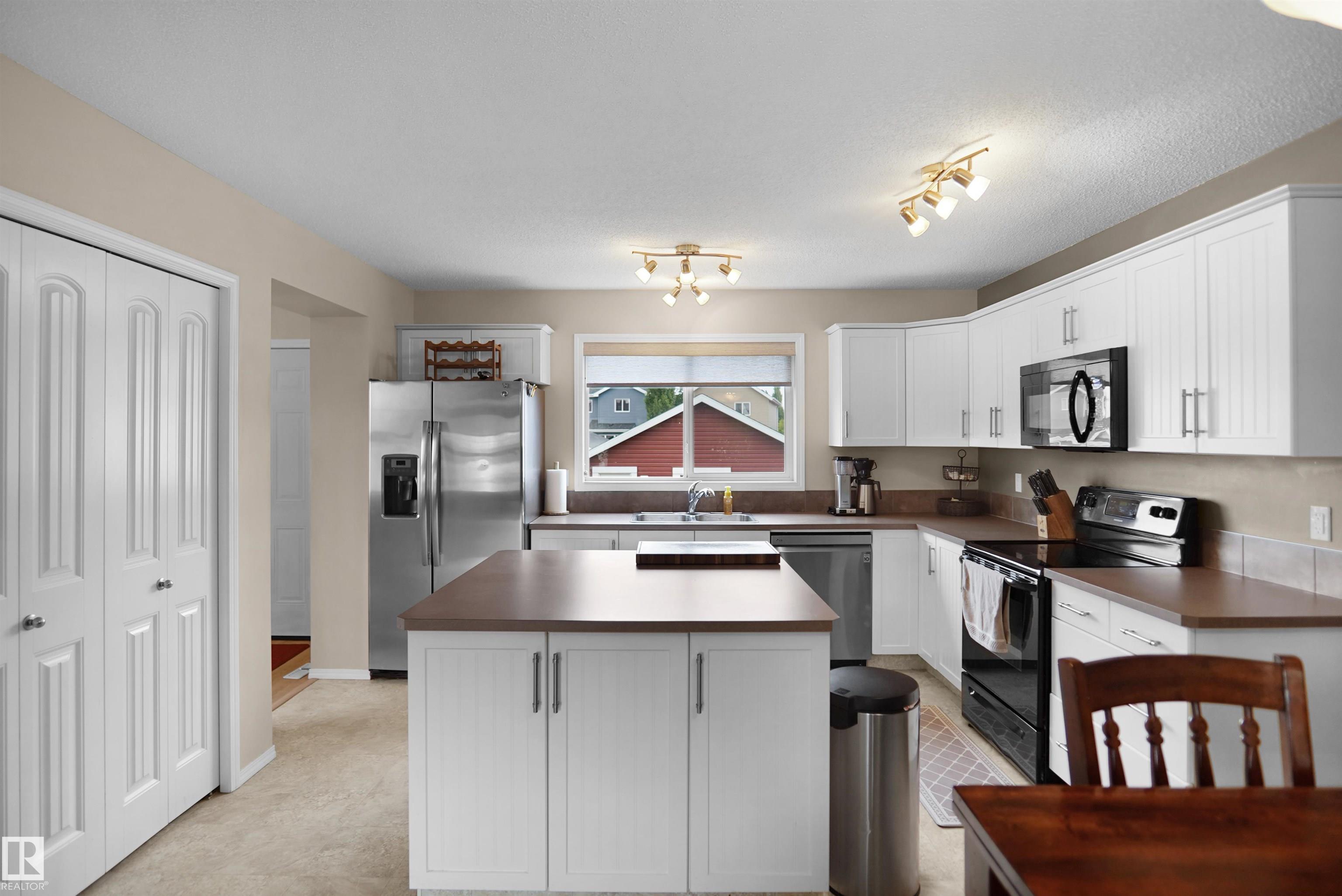 Photo 16 at 292 Simmonds Way, Southfork, Leduc