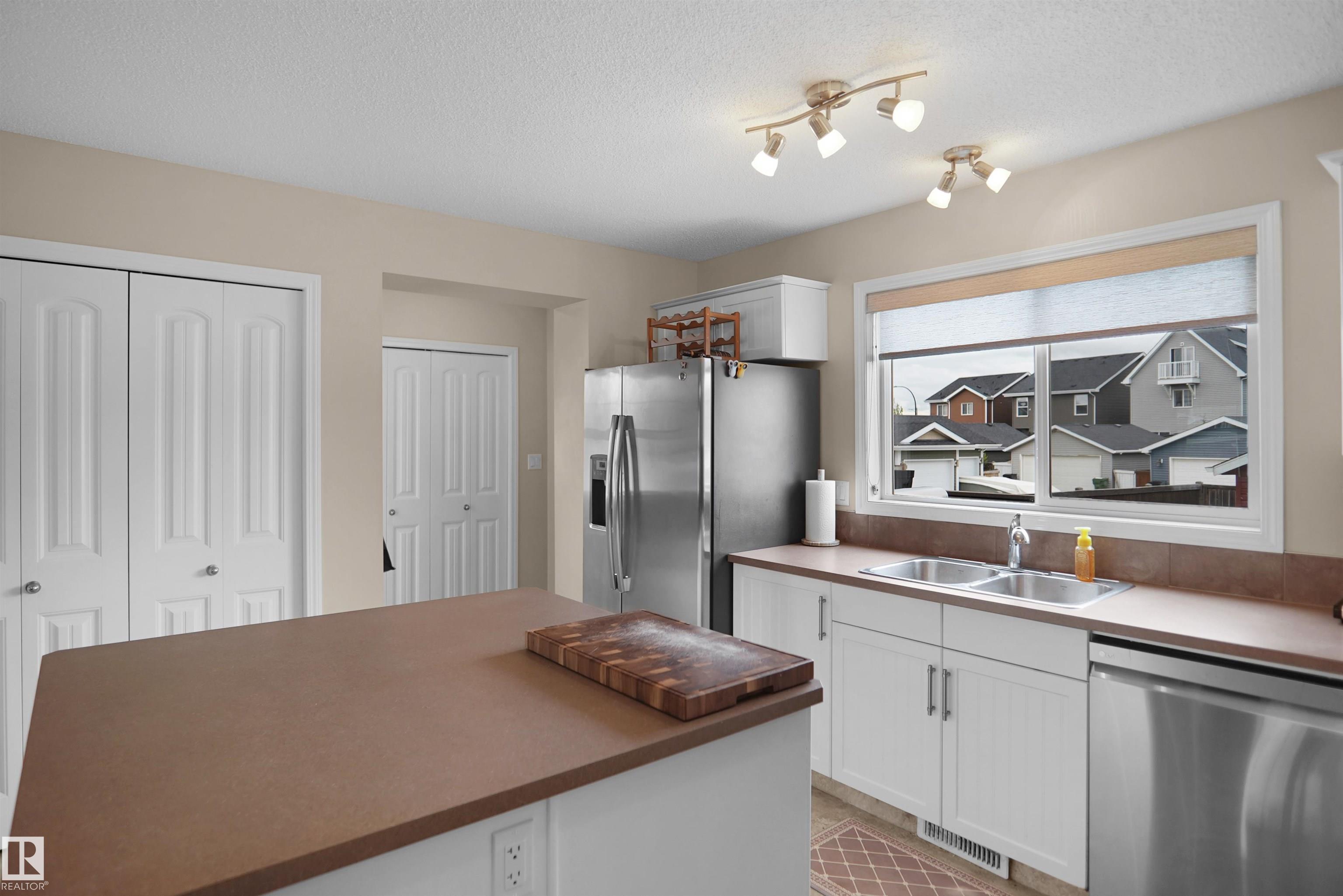 Photo 21 at 292 Simmonds Way, Southfork, Leduc
