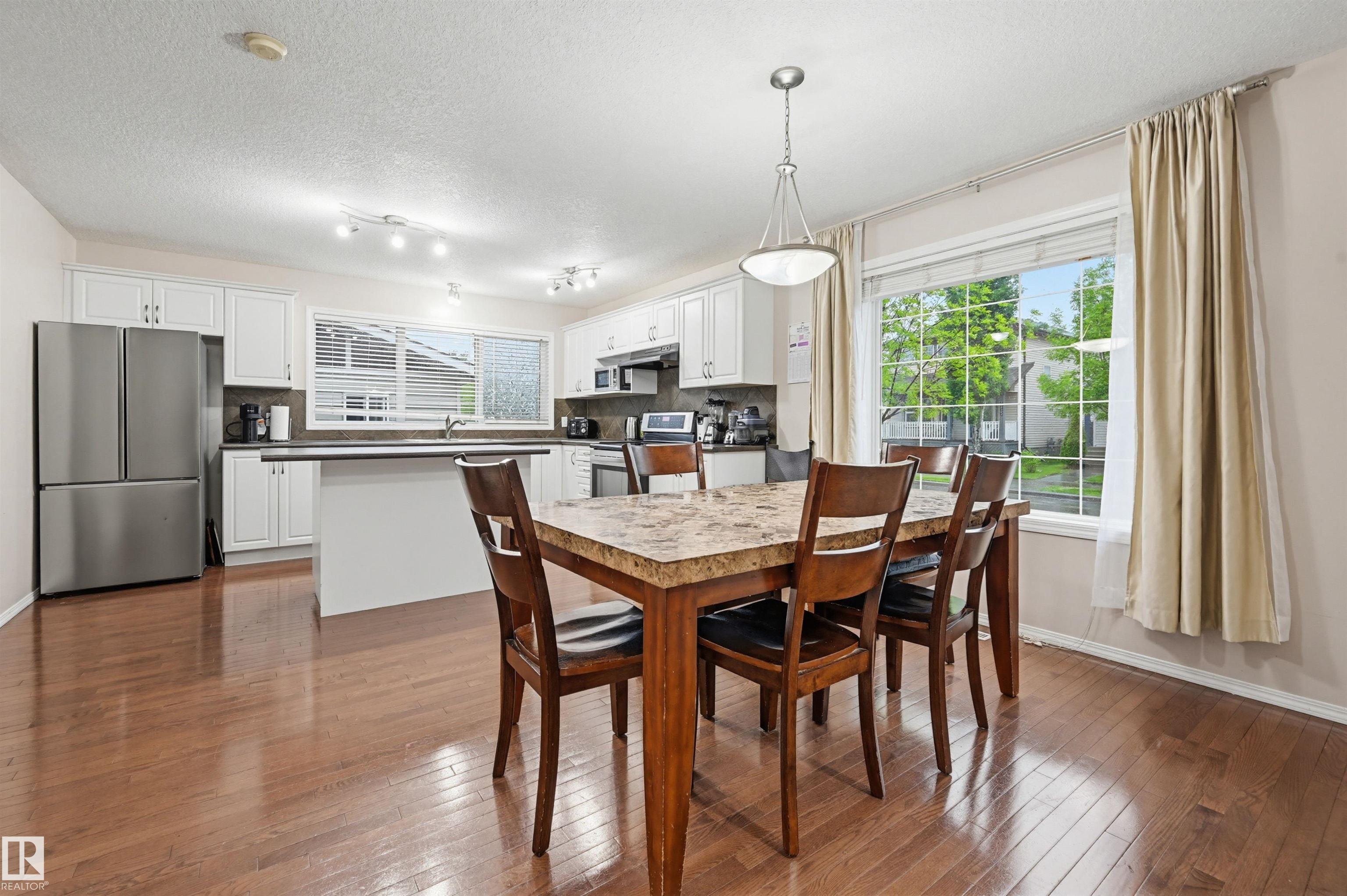 1804 121 Street SW, Rutherford, Edmonton