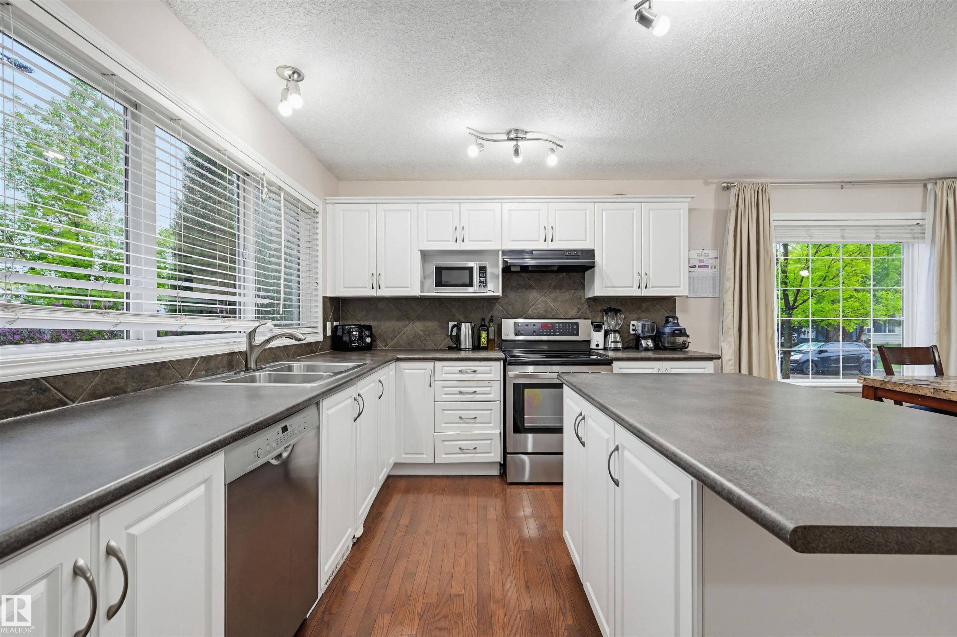 Photo 8 at 1804 121 Street SW, Rutherford, Edmonton