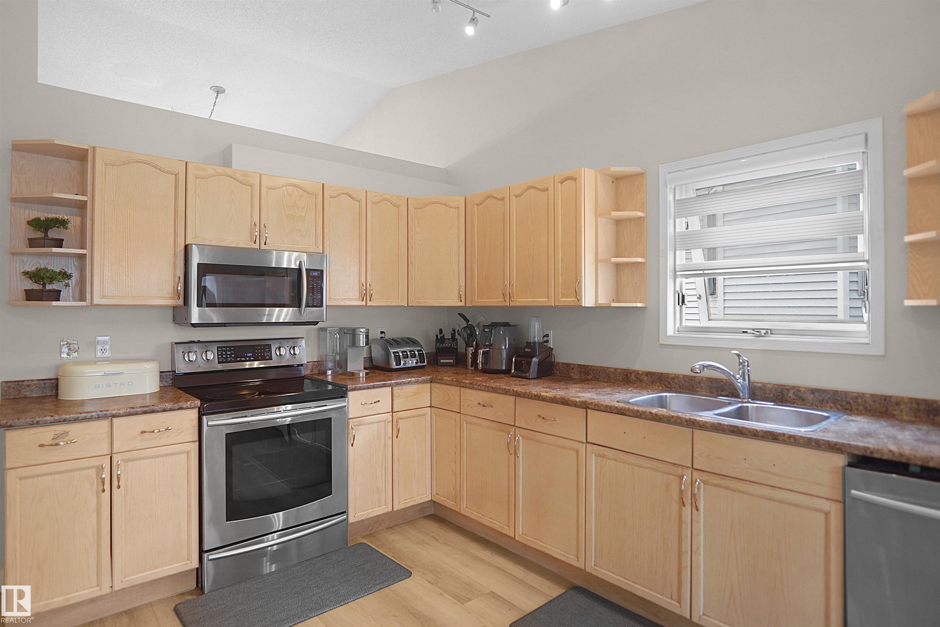 Photo 16 at 15536 70 Street NW, Ozerna, Edmonton