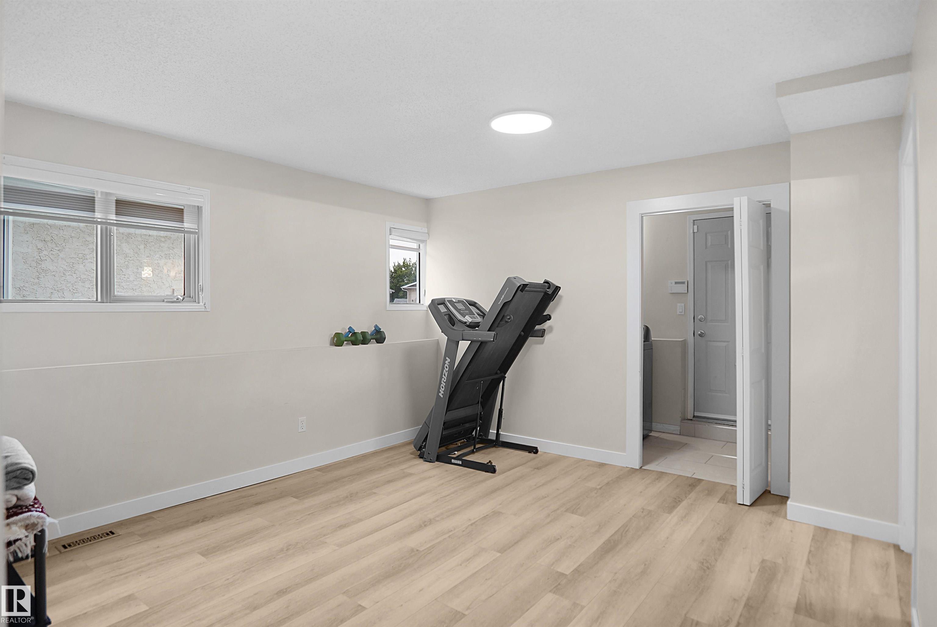 Photo 33 at 15536 70 Street NW, Ozerna, Edmonton