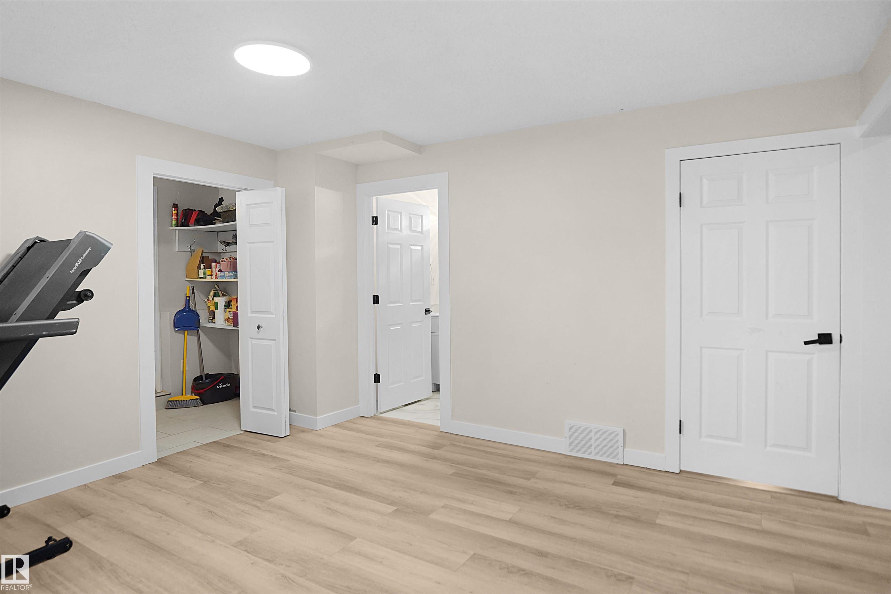 Photo 34 at 15536 70 Street NW, Ozerna, Edmonton