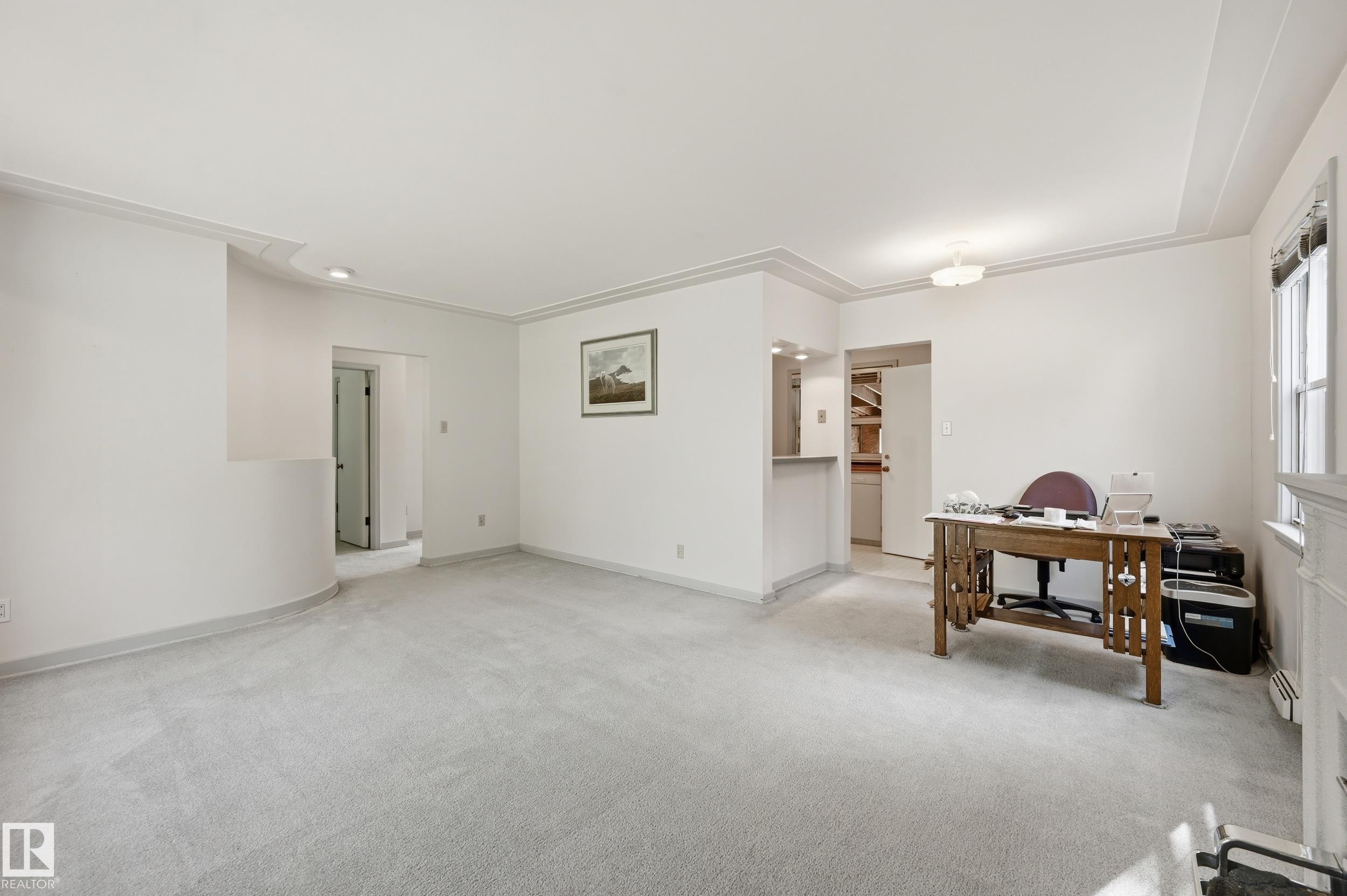 Photo 12 at 10935 127 Street NW, Westmount, Edmonton