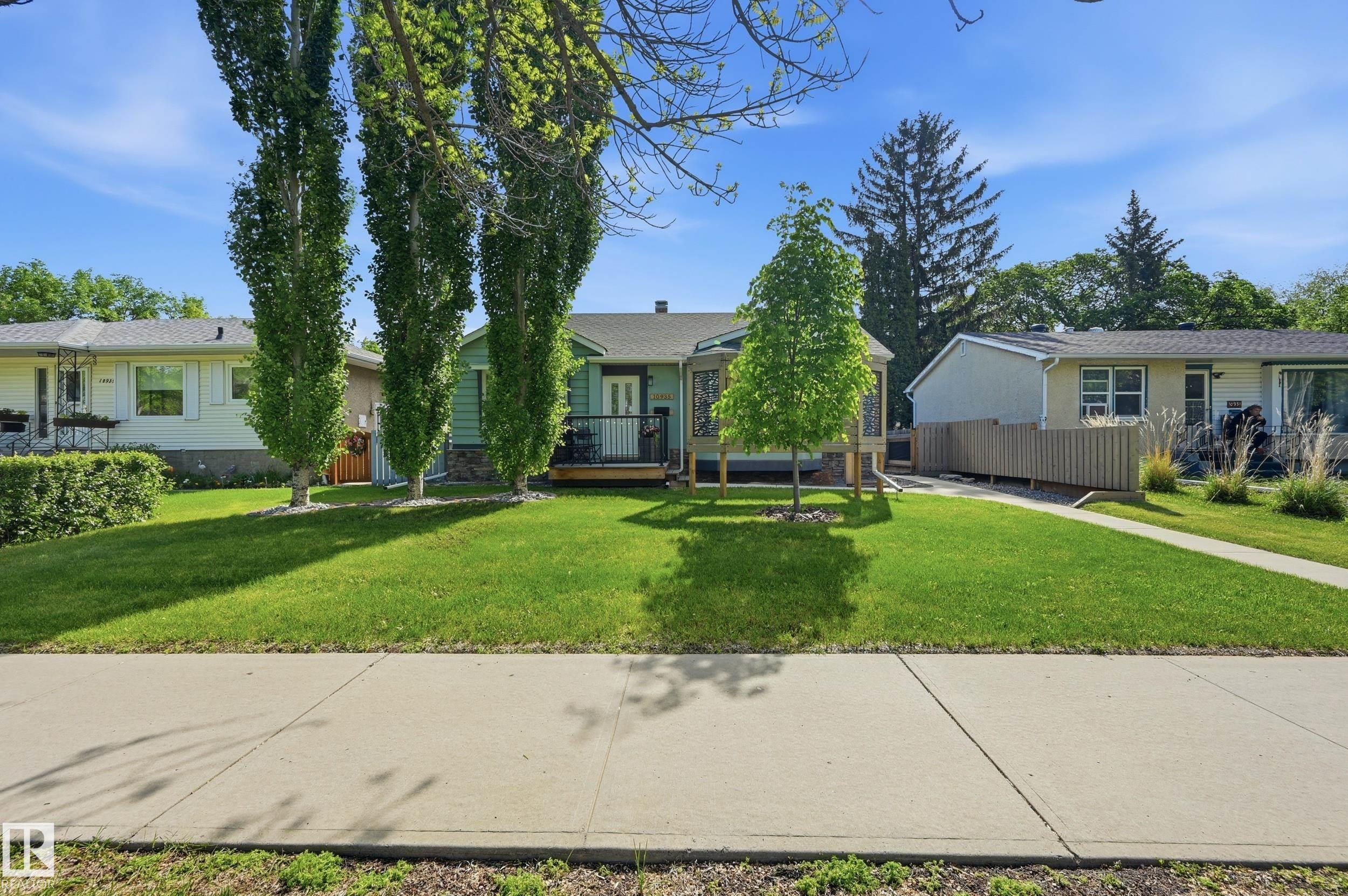 10935 127 Street NW, Westmount, Edmonton