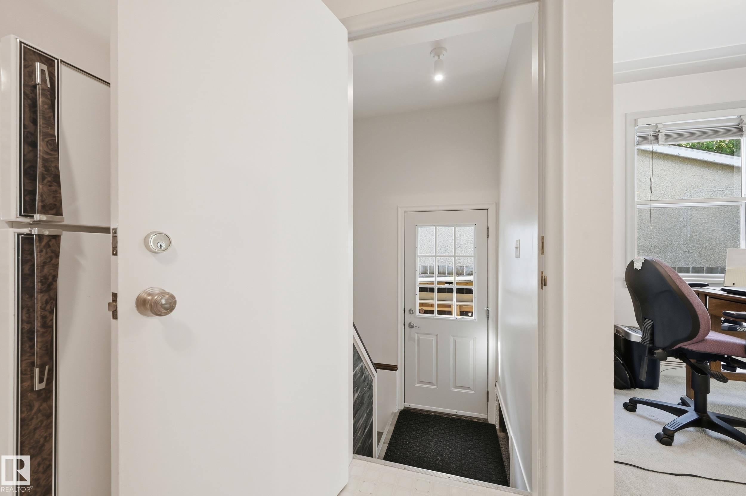 Photo 24 at 10935 127 Street NW, Westmount, Edmonton