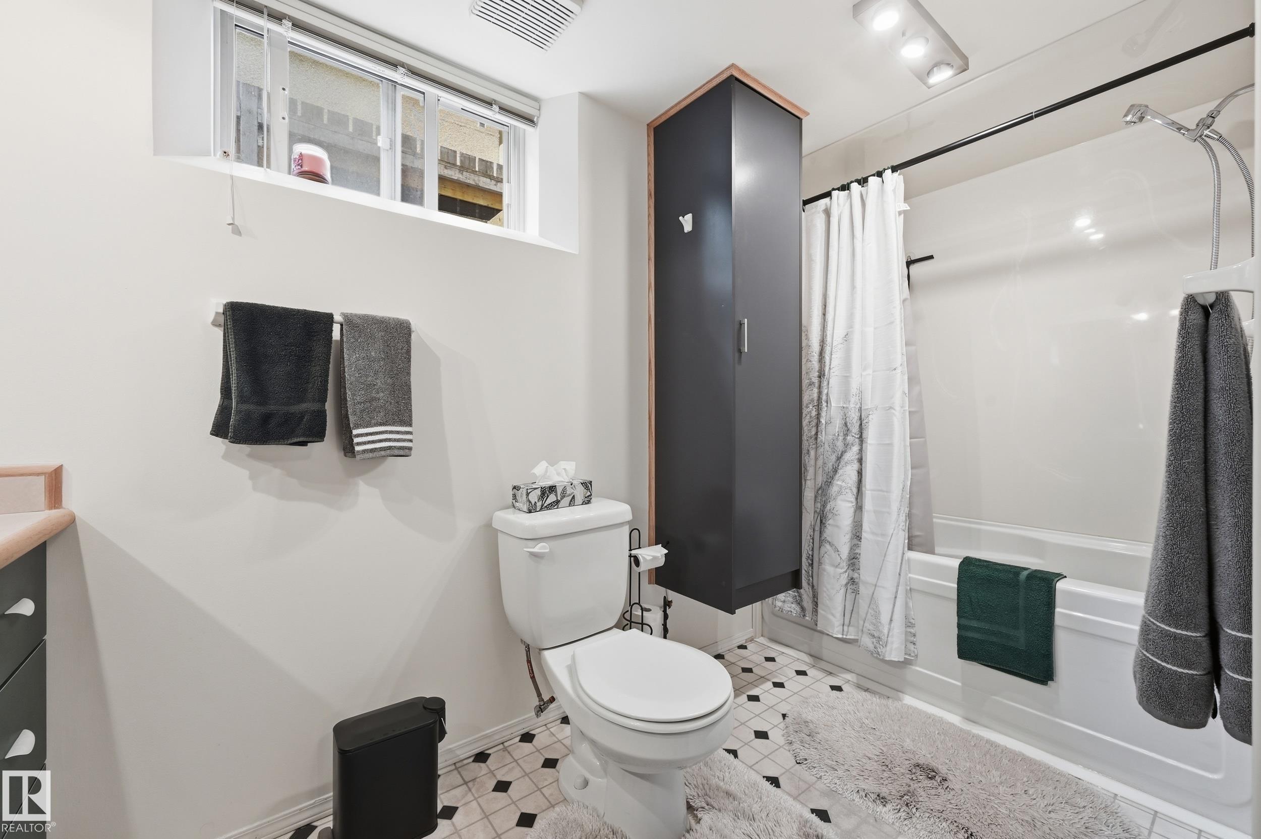 Photo 39 at 10935 127 Street NW, Westmount, Edmonton