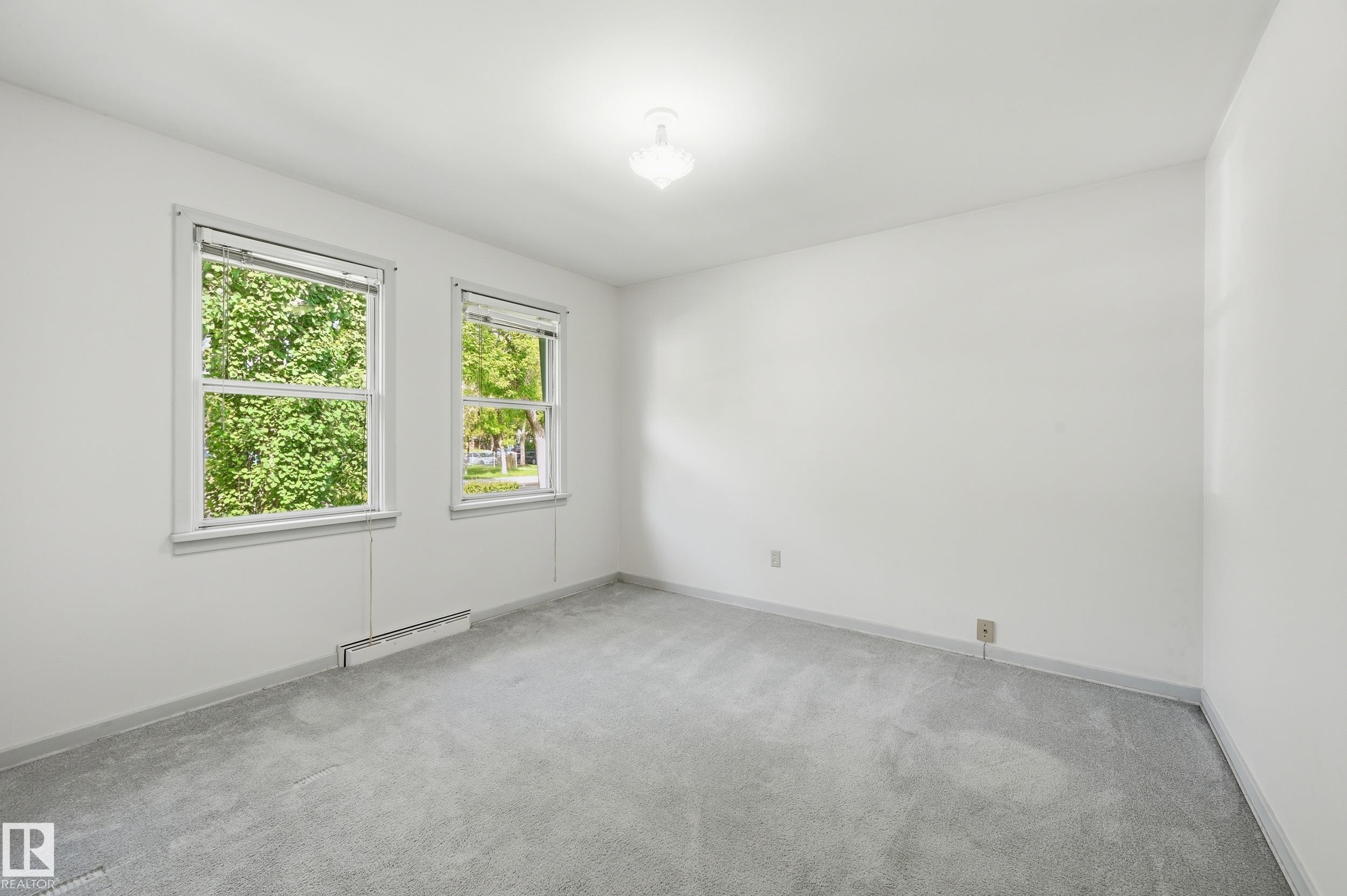 Photo 7 at 10935 127 Street NW, Westmount, Edmonton