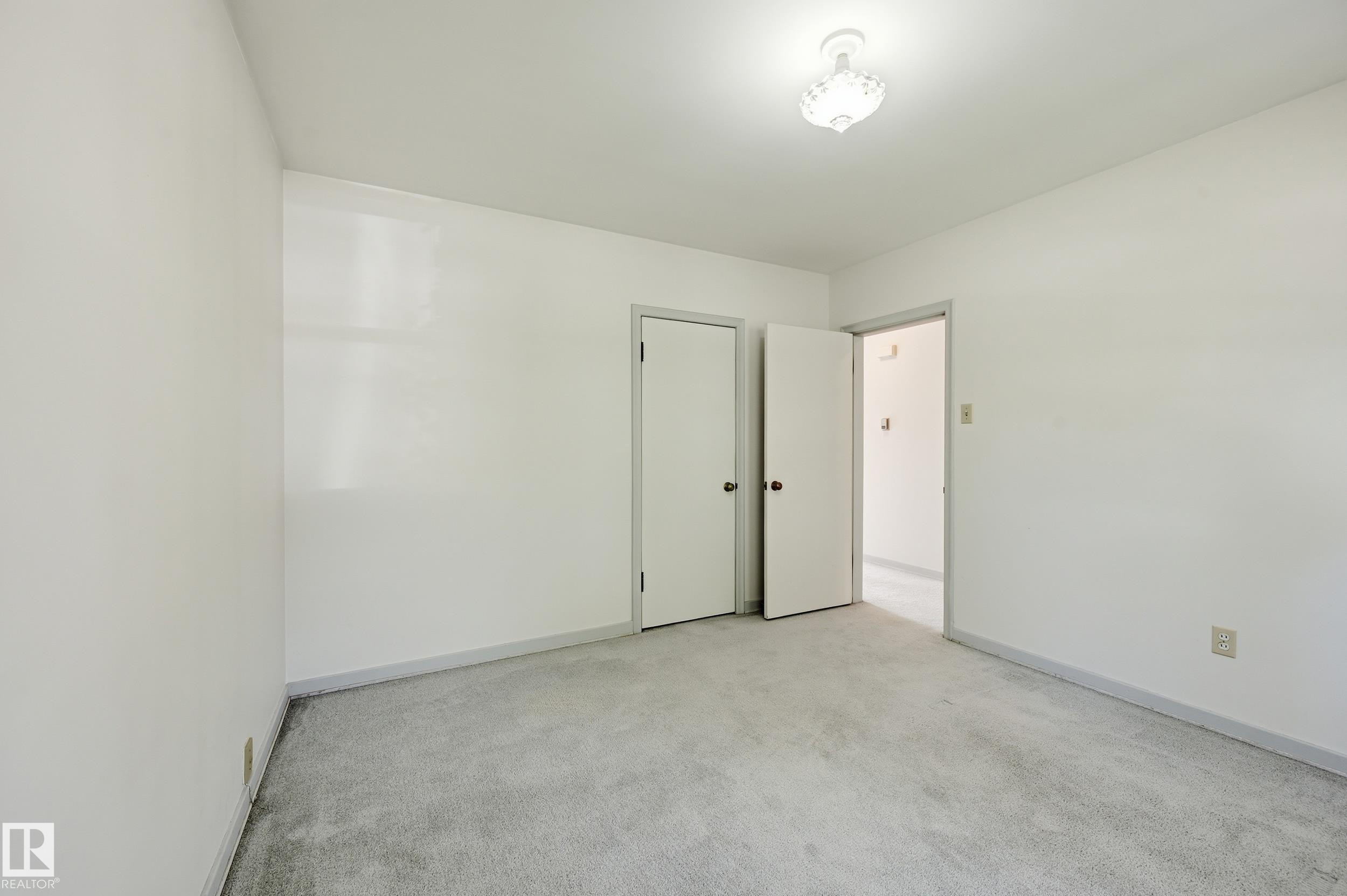 Photo 8 at 10935 127 Street NW, Westmount, Edmonton