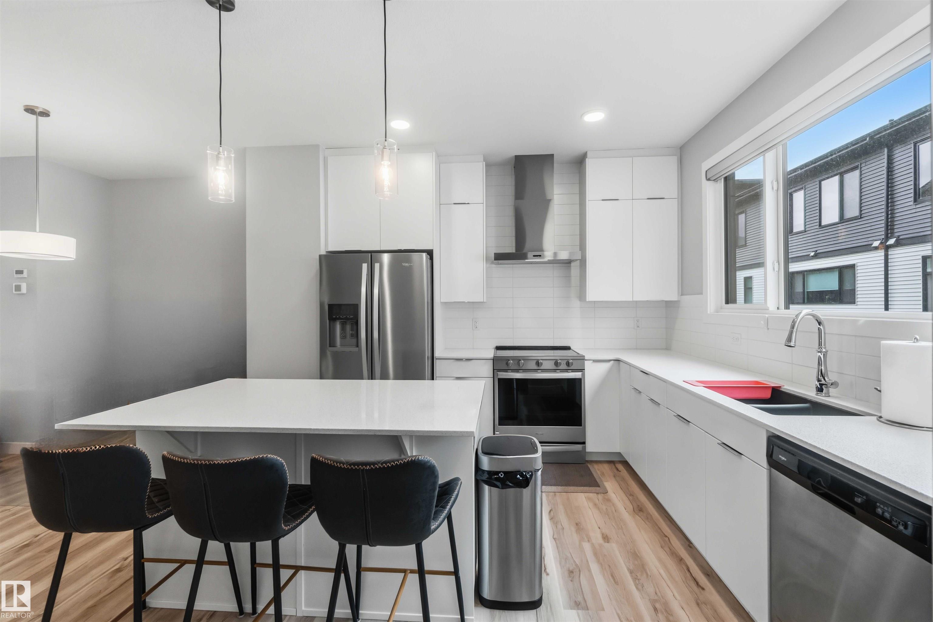 Photo 8 at 33 - 1729 Keene Crescent SW, Keswick, Edmonton
