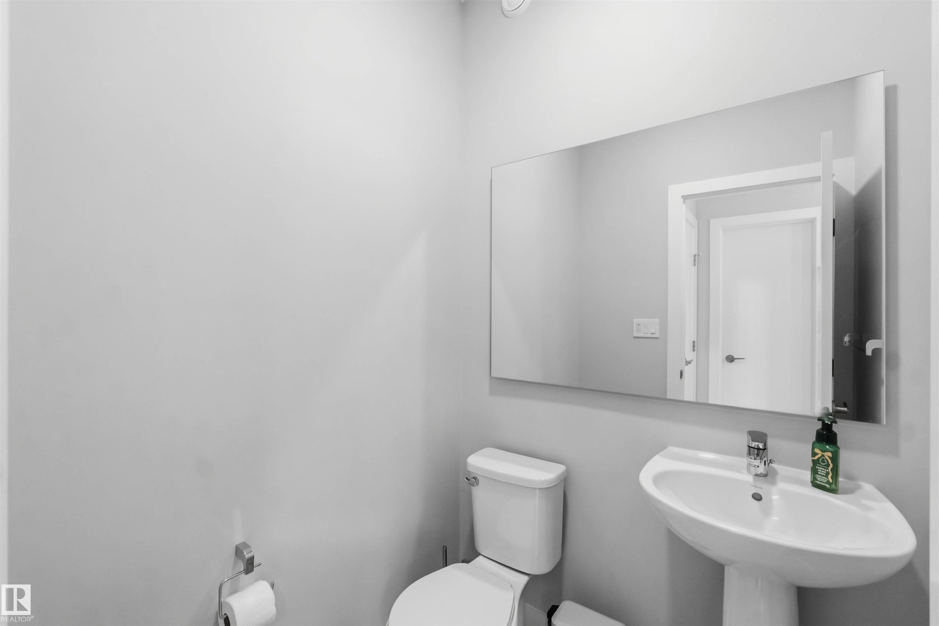 Photo 10 at 33 - 1729 Keene Crescent SW, Keswick, Edmonton