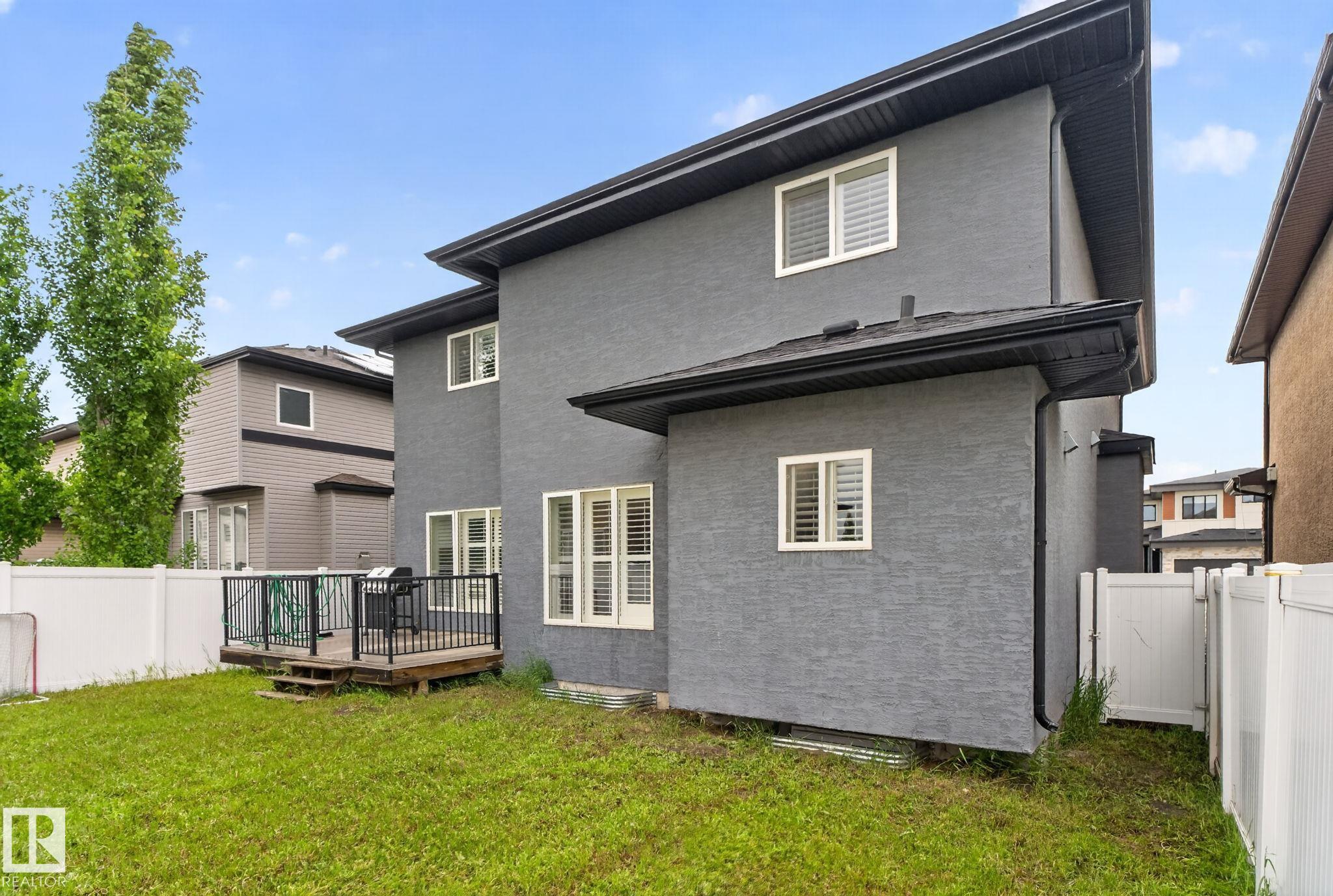 Photo 8 at 647 Fraser Vista NW, Fraser, Edmonton