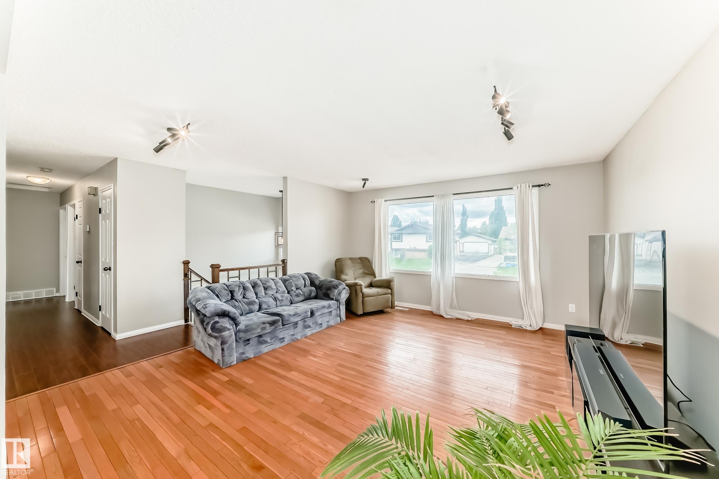 Photo 18 at 3909 39 Avenue, South Park, Leduc