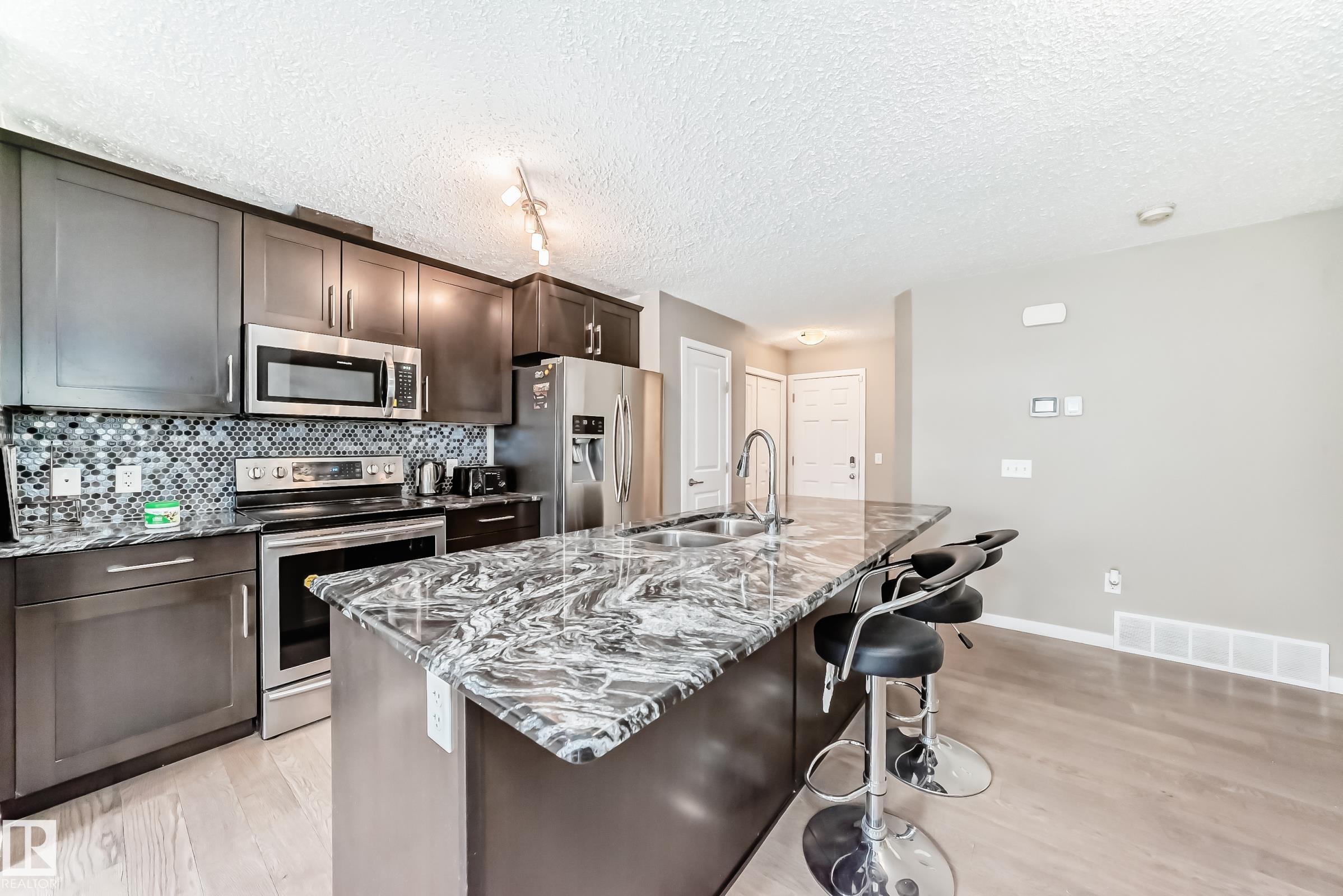 Photo 11 at 893 Ebbers Crescent NW, Ebbers, Edmonton