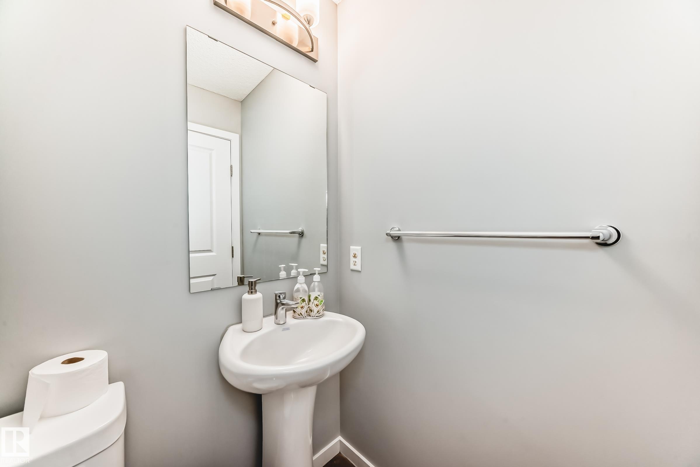 Photo 22 at 893 Ebbers Crescent NW, Ebbers, Edmonton
