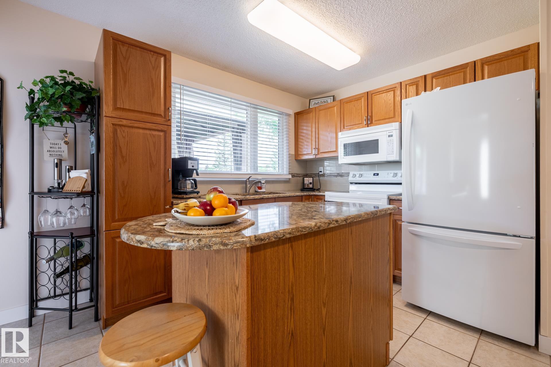 4040 77 Street NW, Tweddle Place, Edmonton