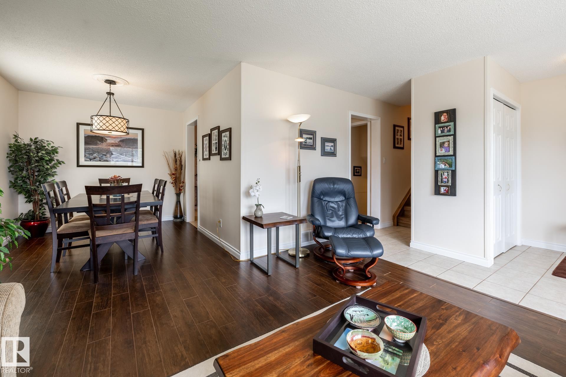 Photo 15 at 4040 77 Street NW, Tweddle Place, Edmonton
