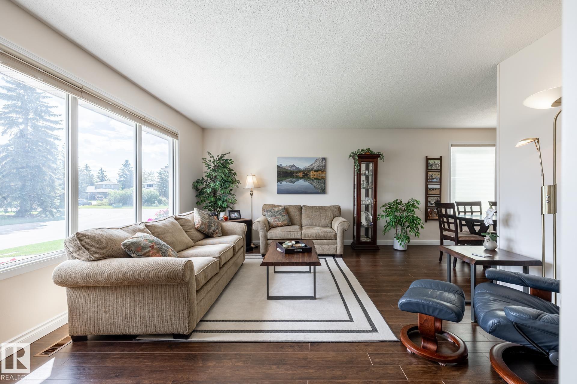 4040 77 Street NW, Tweddle Place, Edmonton