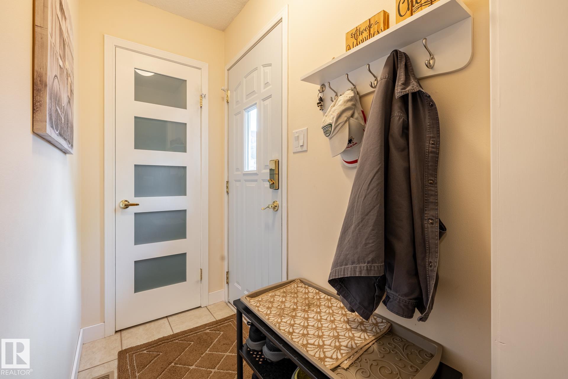 Photo 36 at 4040 77 Street NW, Tweddle Place, Edmonton