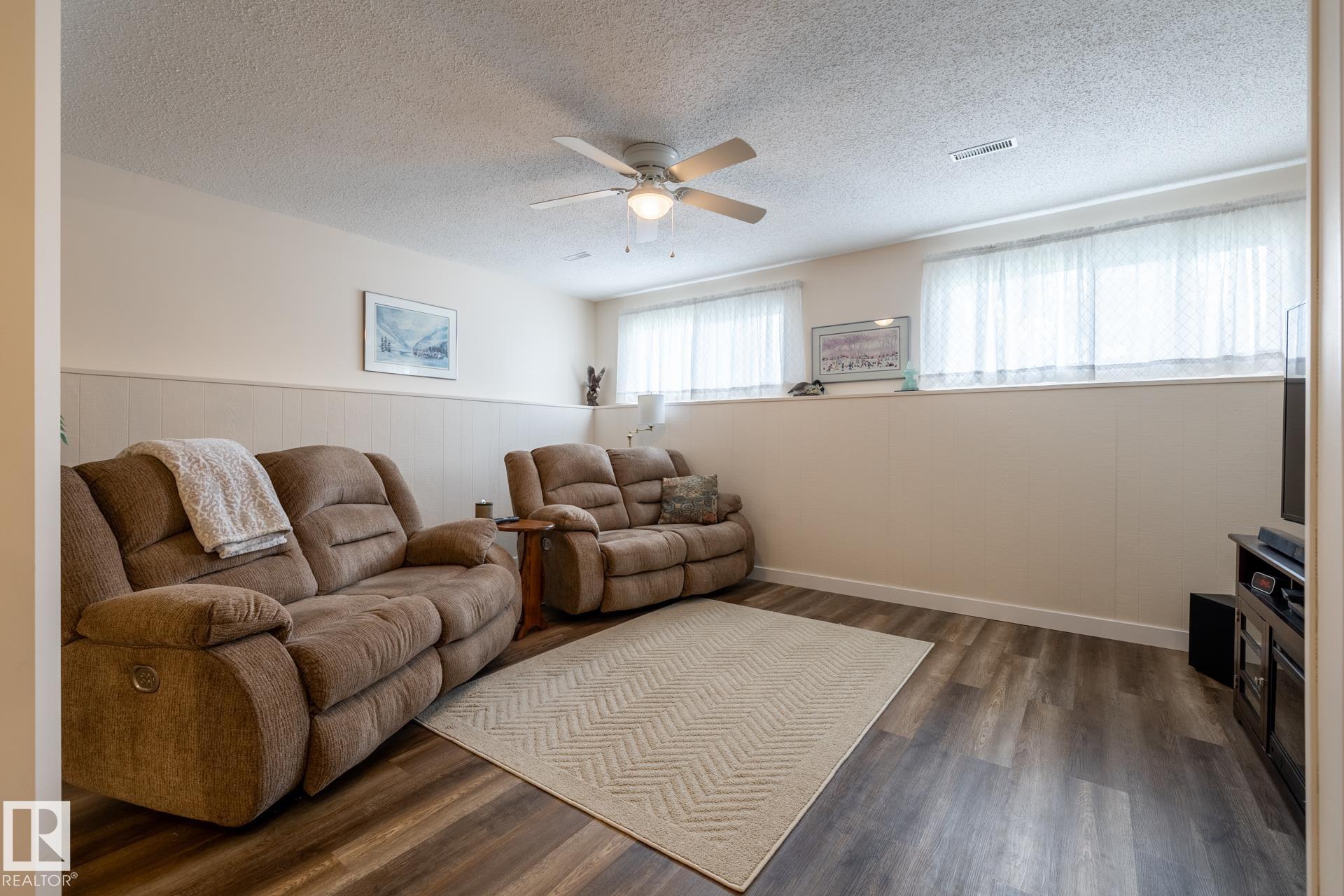 Photo 40 at 4040 77 Street NW, Tweddle Place, Edmonton